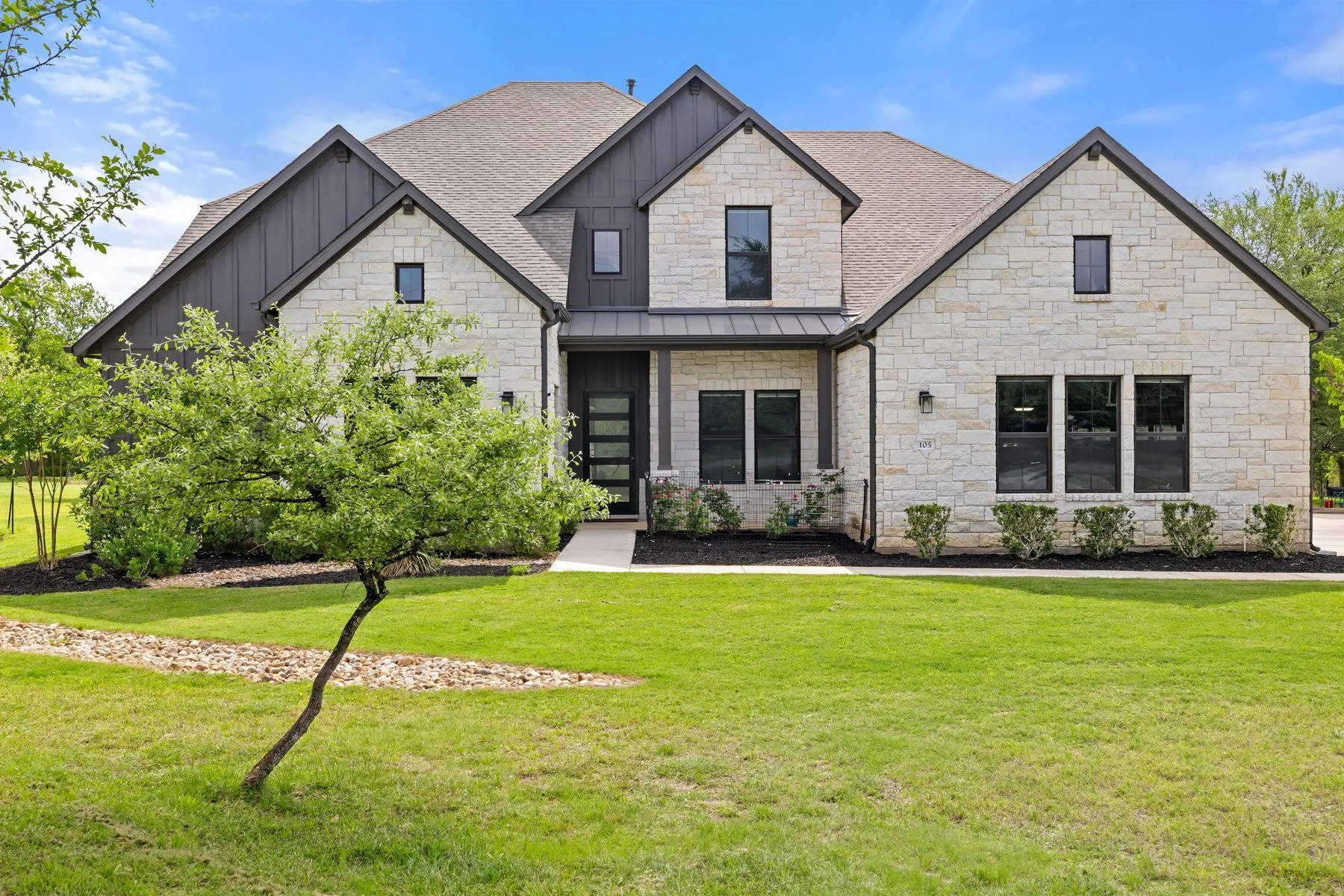 Photo of 105 RIDGE VIEW DR, Georgetown, TX, 78628