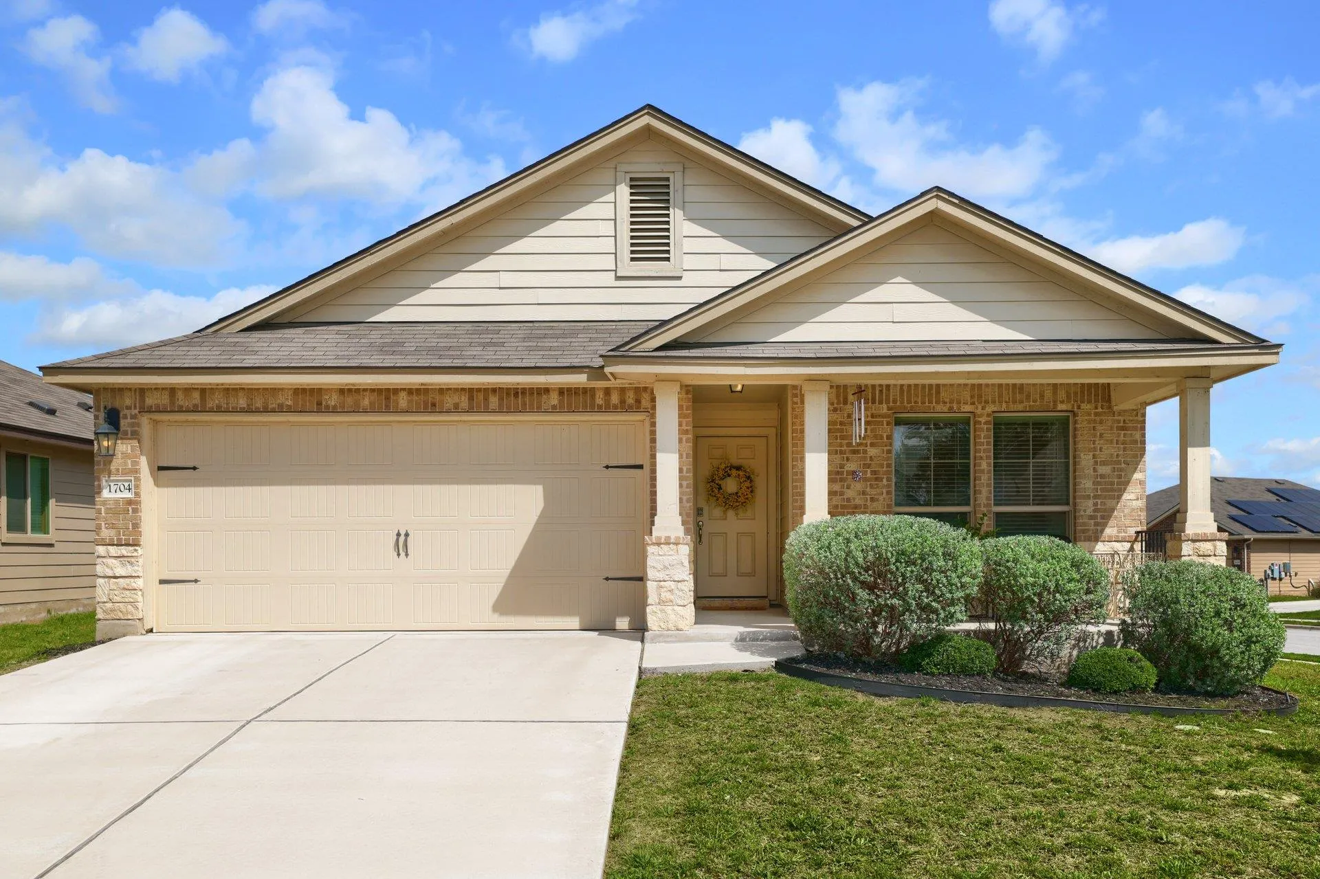 Photo of 1704 T H JOHNSON DR, Taylor, TX, 76574