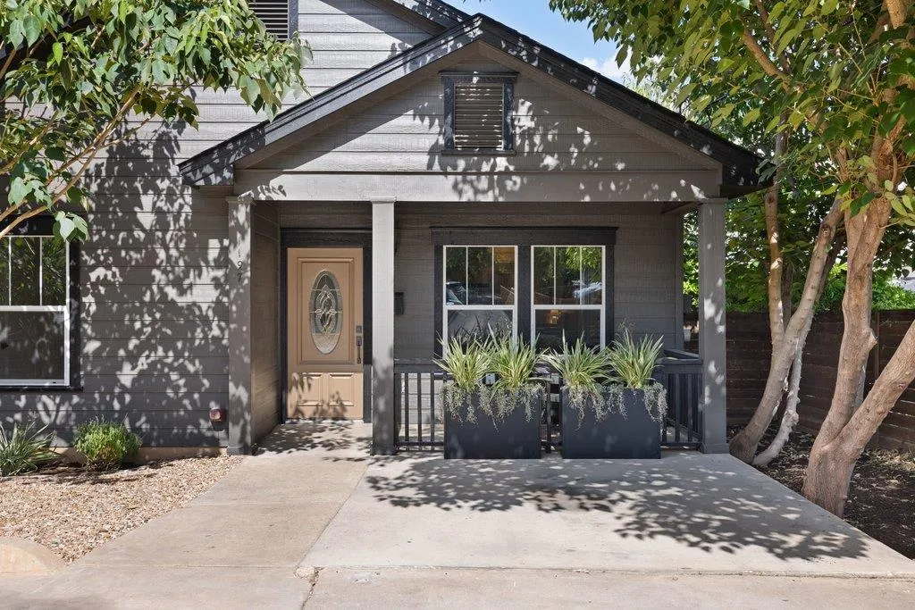 Photo of 1197 ANGELINA ST, Austin, TX, 78702