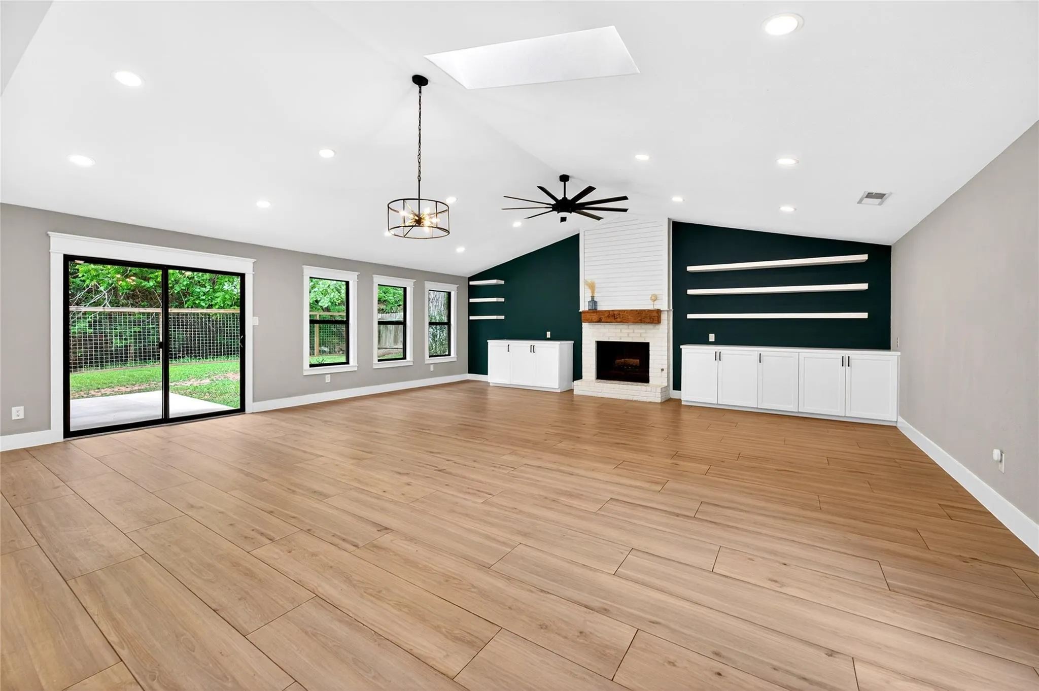 Photo 2 of 6703 DANWOOD DR