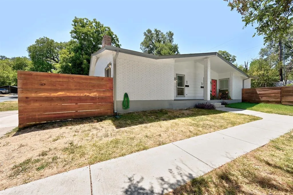 Photo 3 of 2401 LA CASA DR #A&B