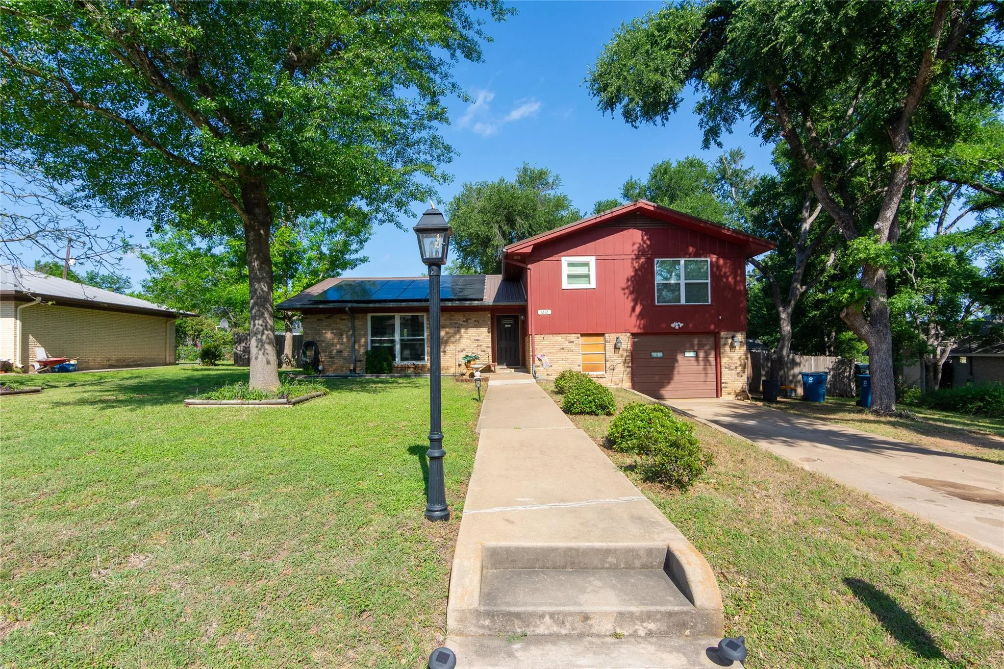 Photo of 1212 LAKE TERRACE DR, Elgin, TX, 78621