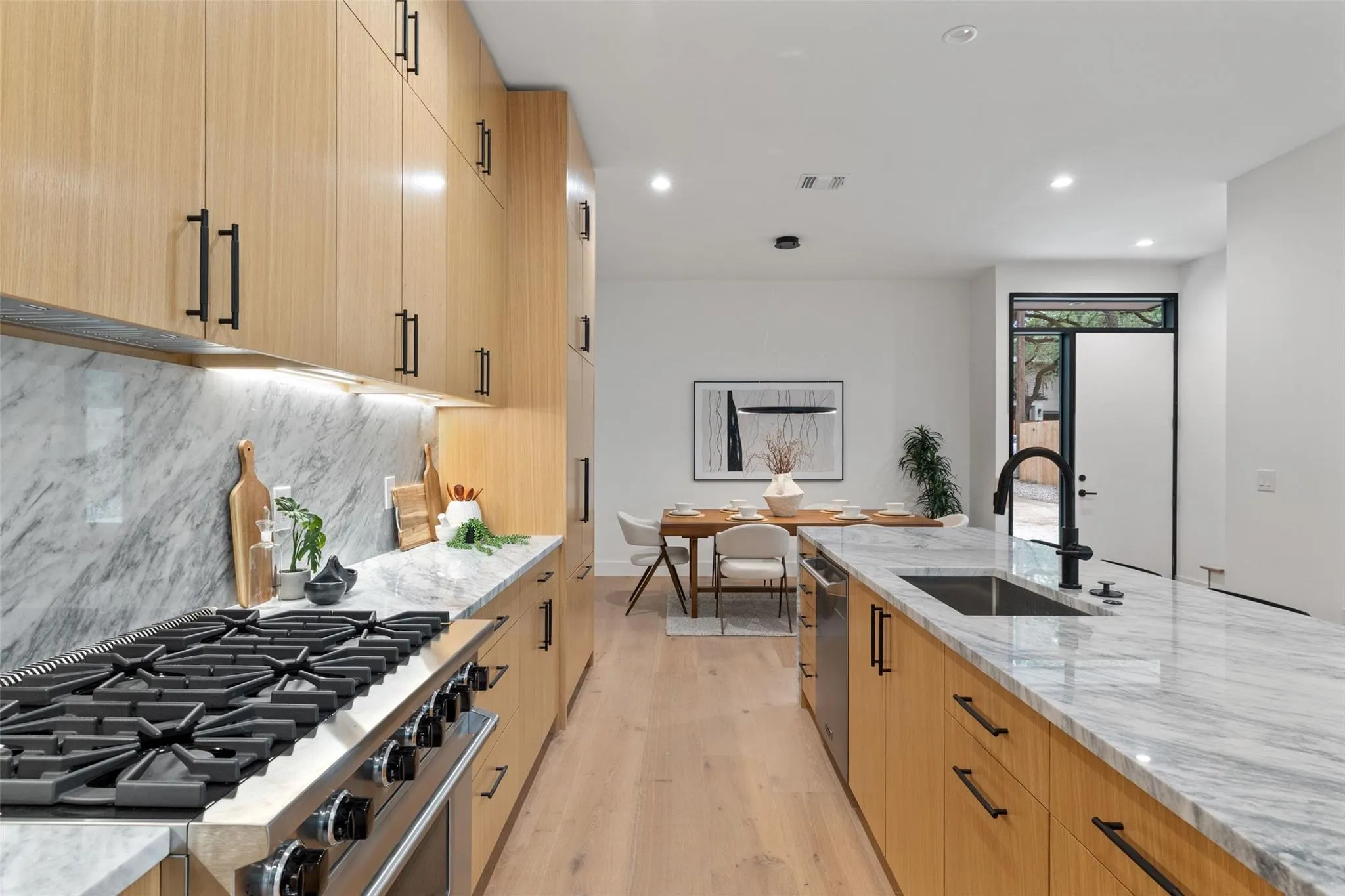 Photo 5 of 2611 OAK CREST AVE #A