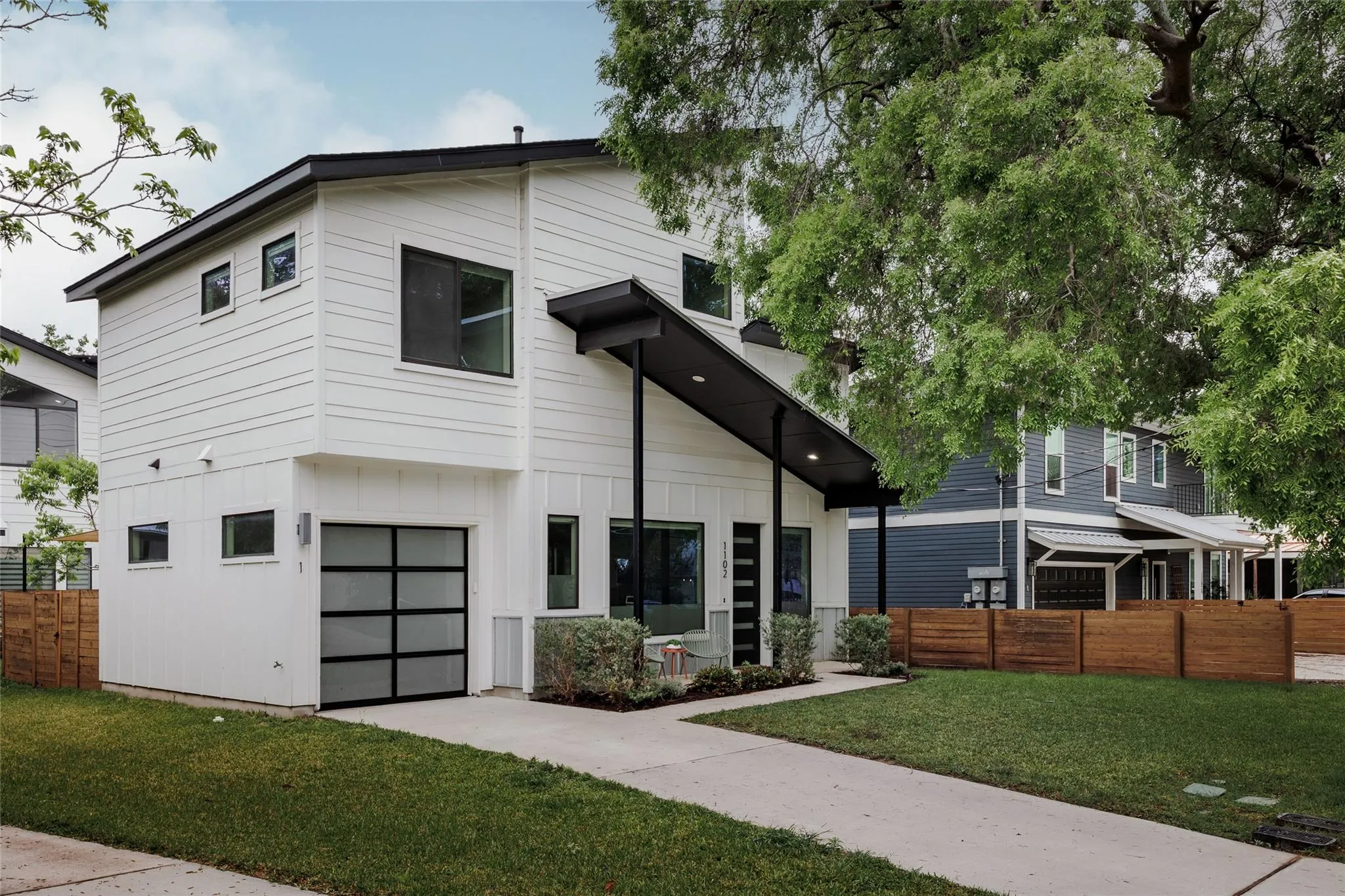 Photo 2 of 1102 TILLERY ST #1