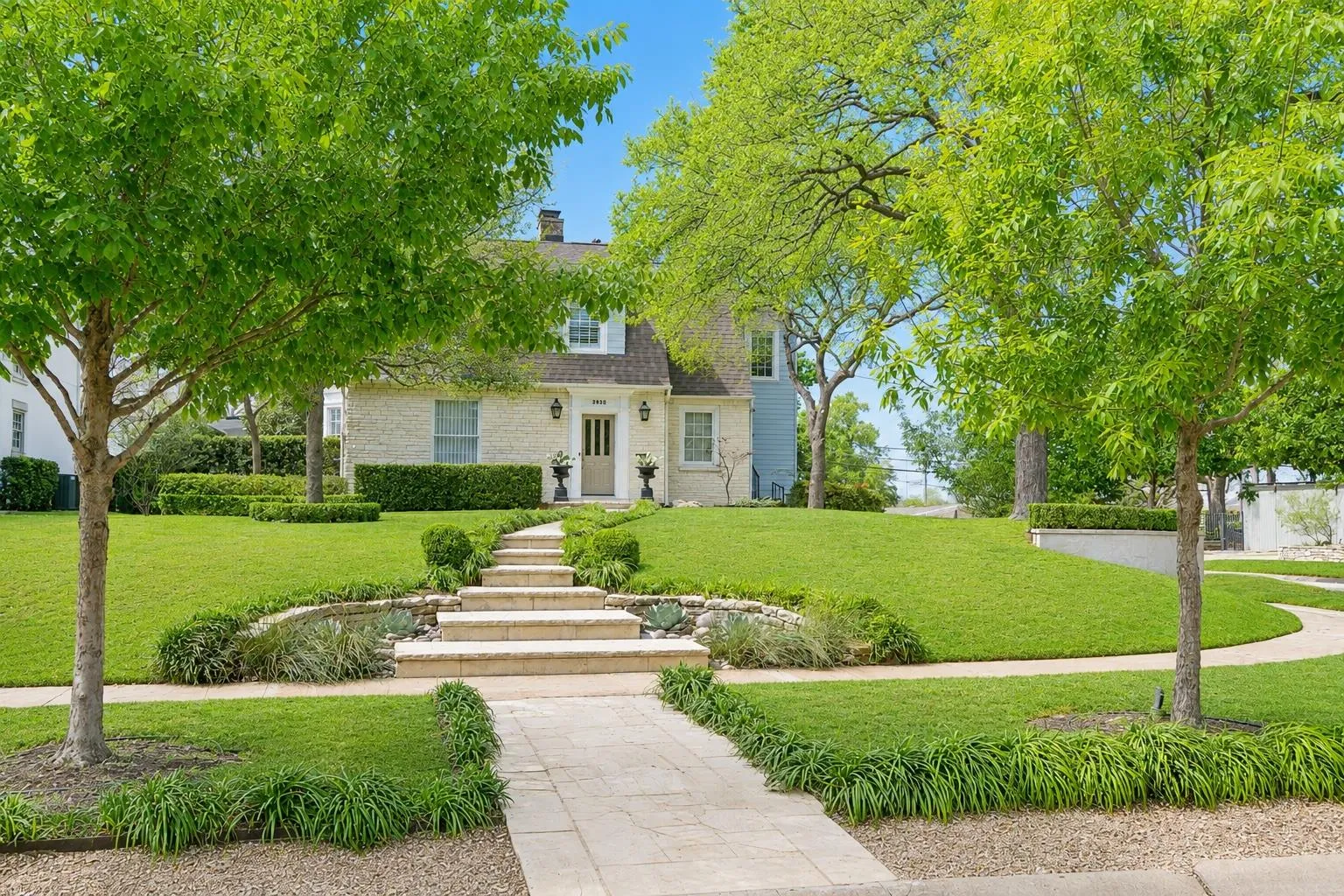 Photo of 2428 JARRATT AVE, Austin, 78703