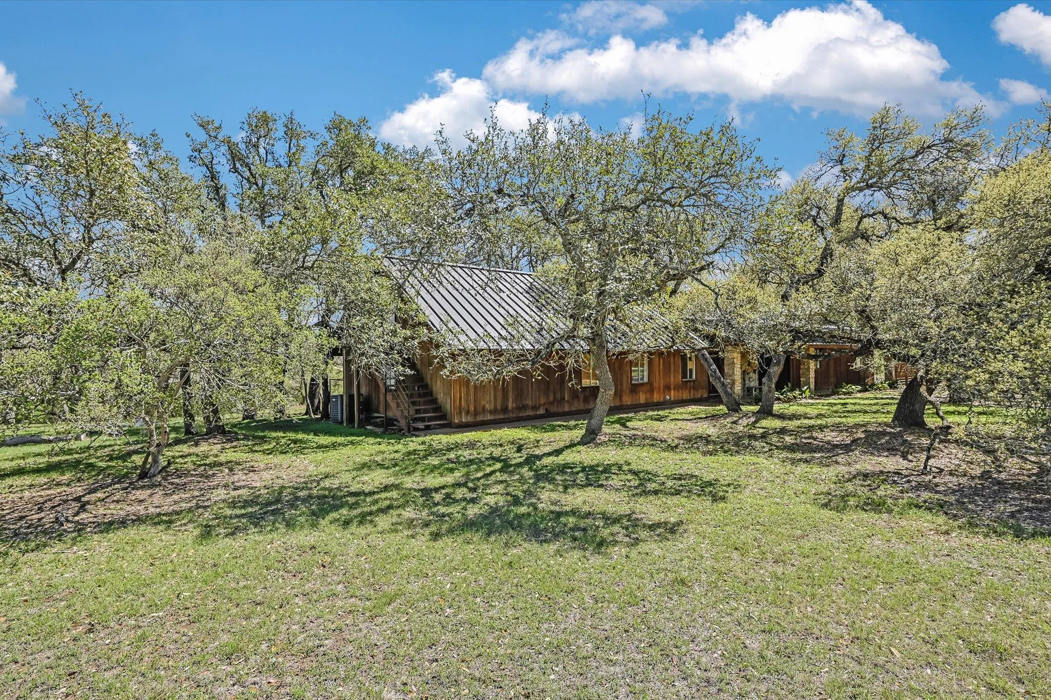 Photo 2 of 411 WHITETAIL RIDGE RD