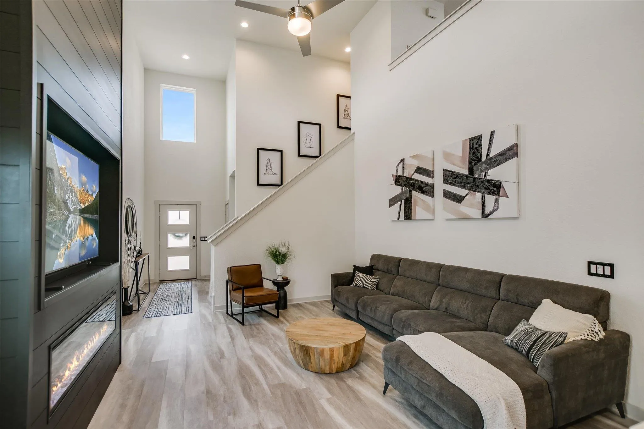 Photo 5 of 117 DESERTI RD