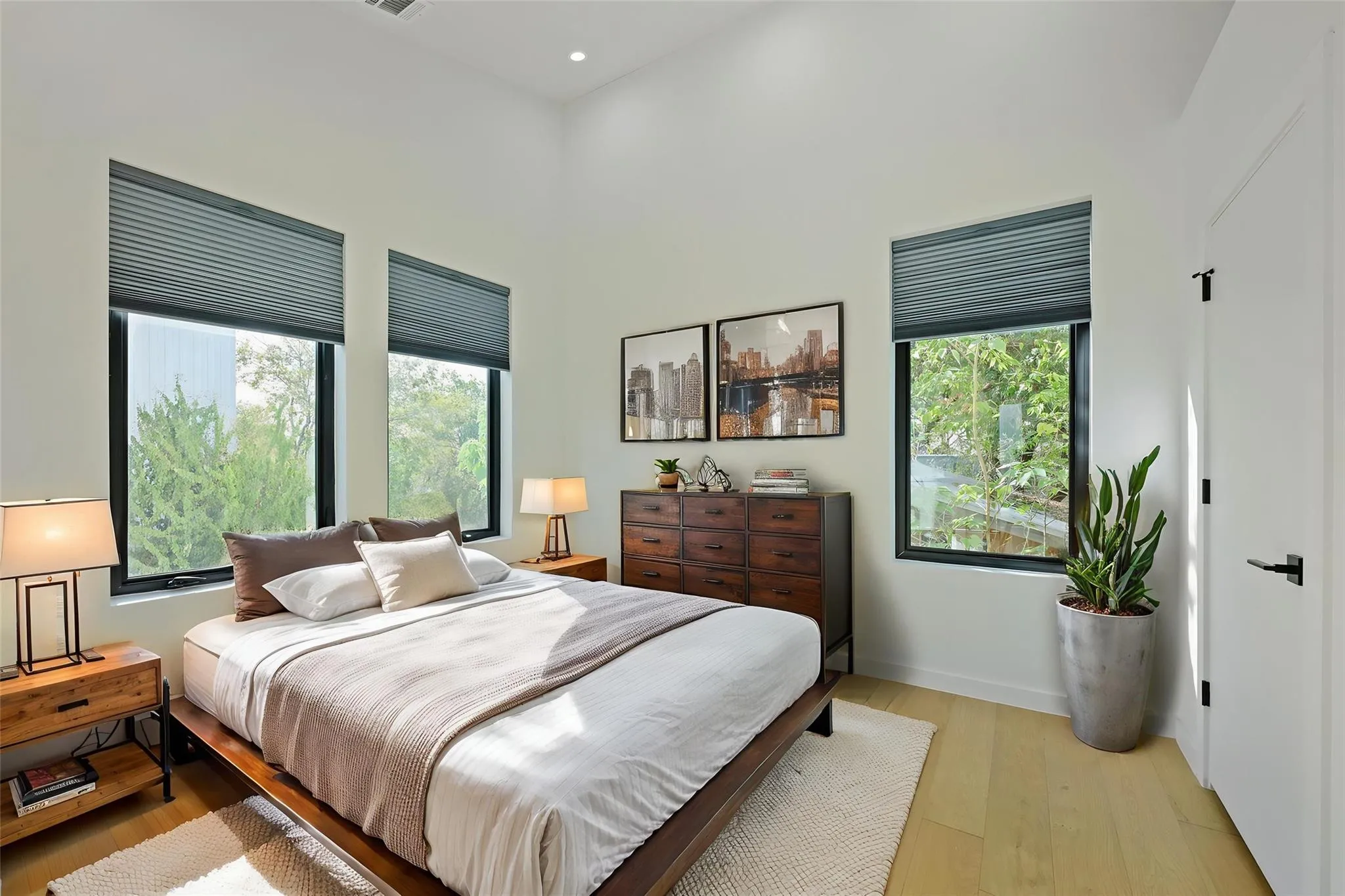 Photo 4 of 1206 LUNA ST #2