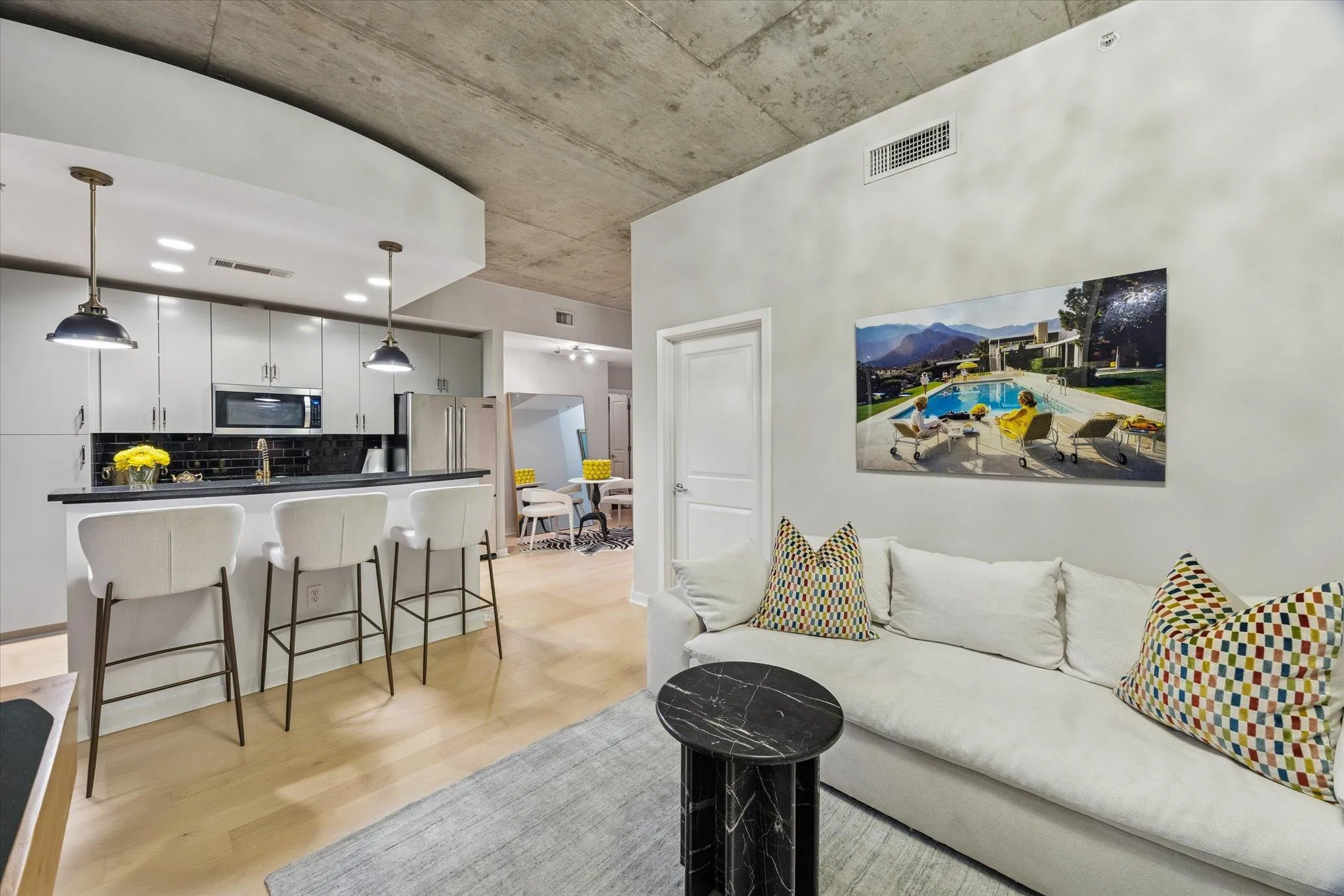 Photo 4 of 360 NUECES ST #1417