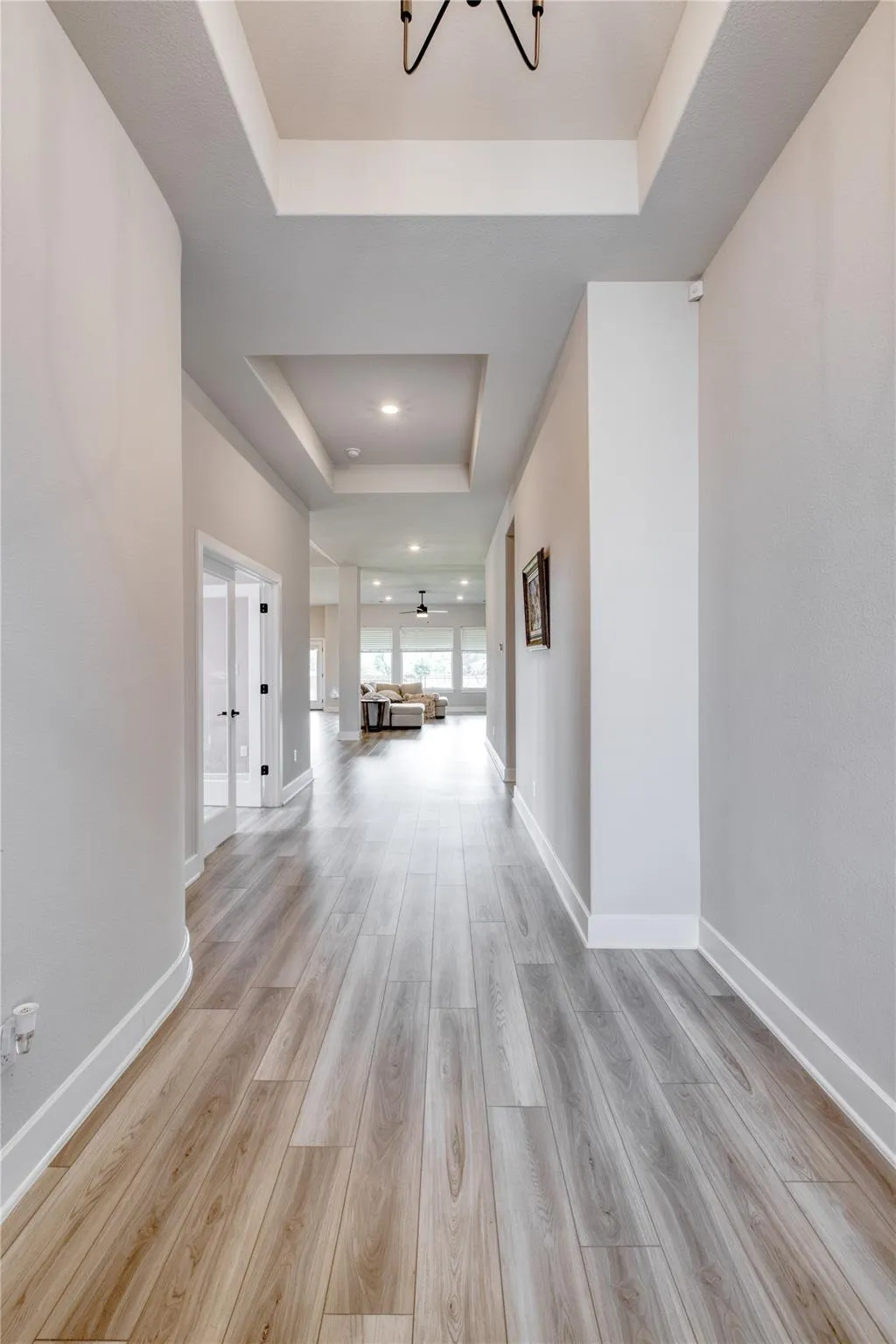 Photo 5 of 109 ISAAC WHITE DR