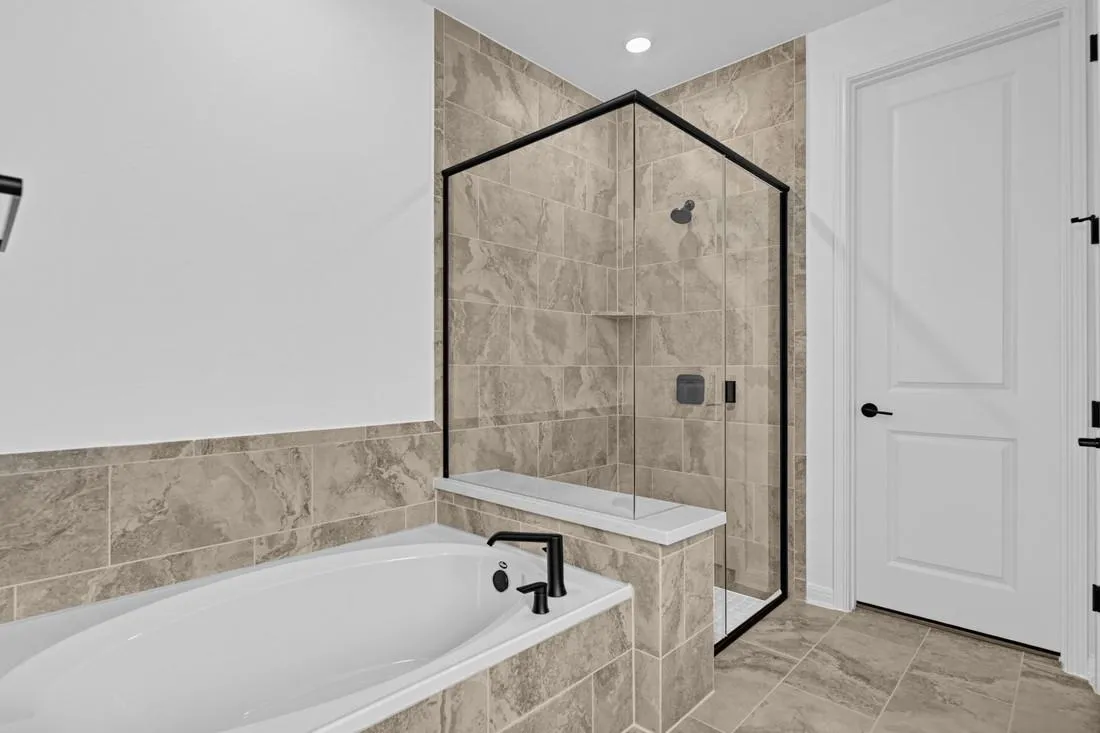 Photo 5 of 121 AMBER OAK LN