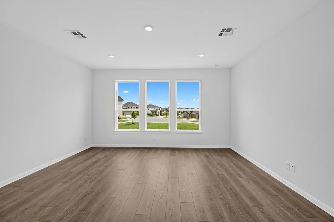 Photo 4 of 121 AMBER OAK LN