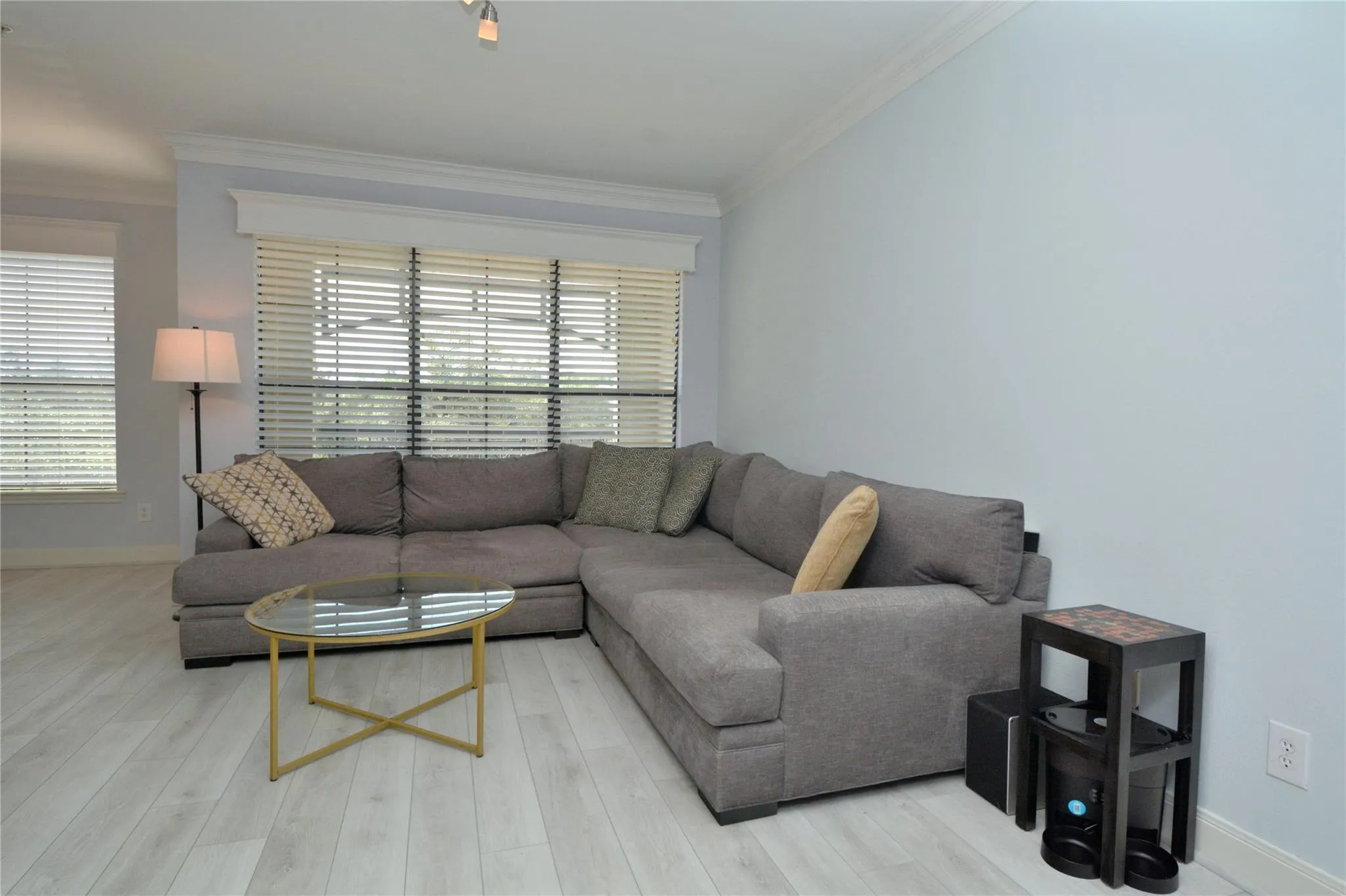 Photo 4 of 7701 RIALTO BLVD #124