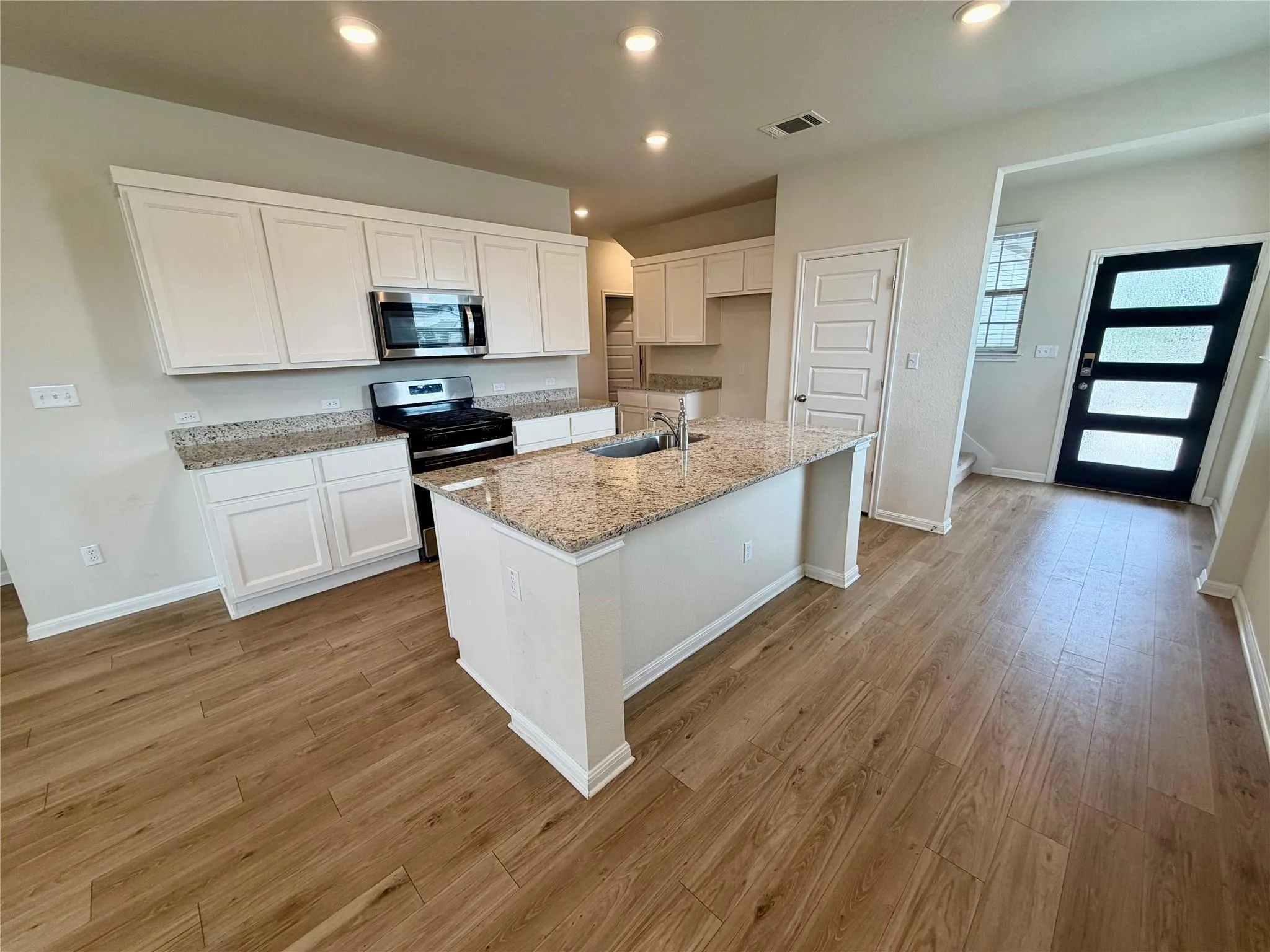 Photo 5 of 305 TOLO DR