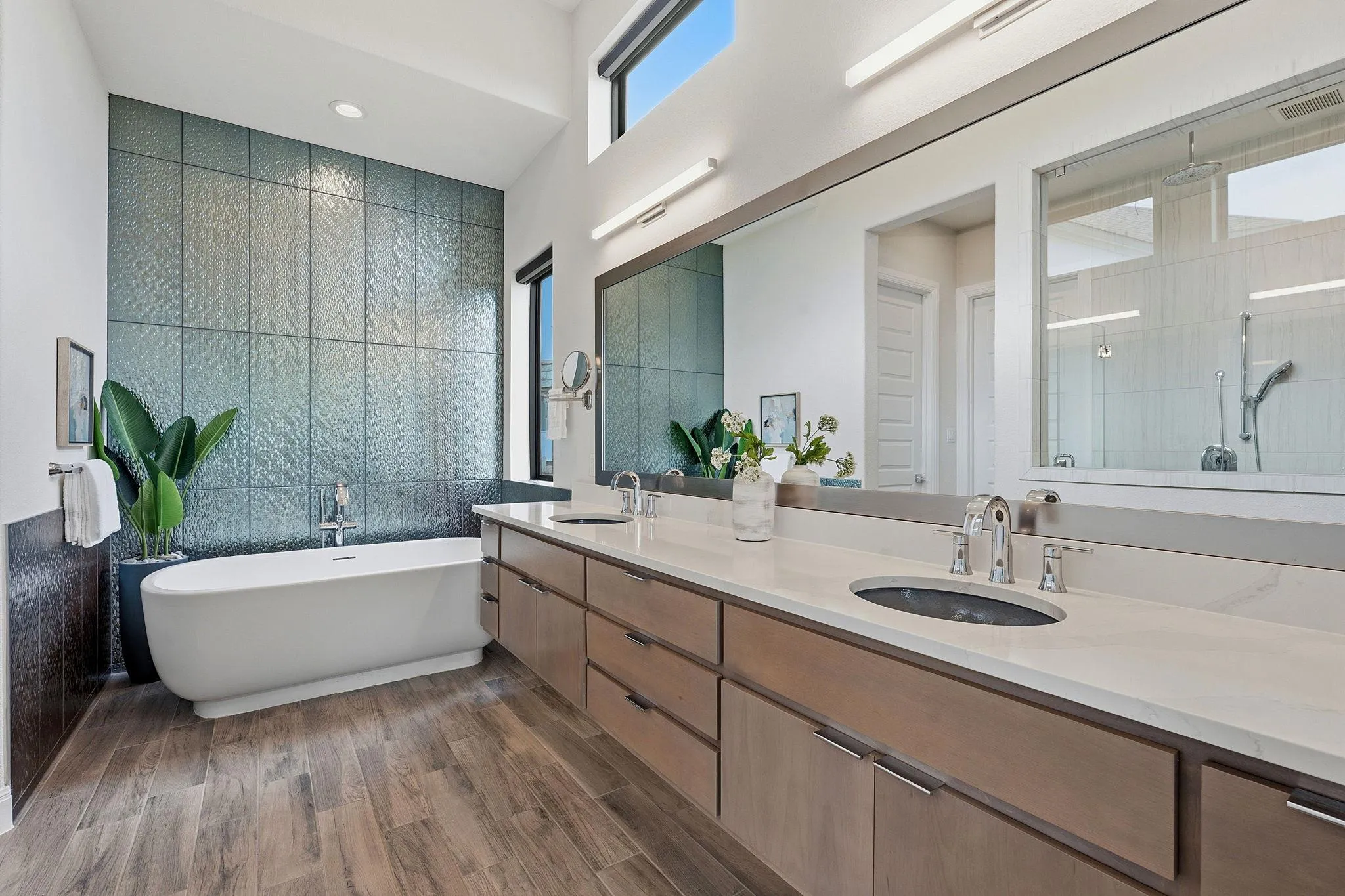 Photo 5 of 2414 SUNSET VISTA CIR #32