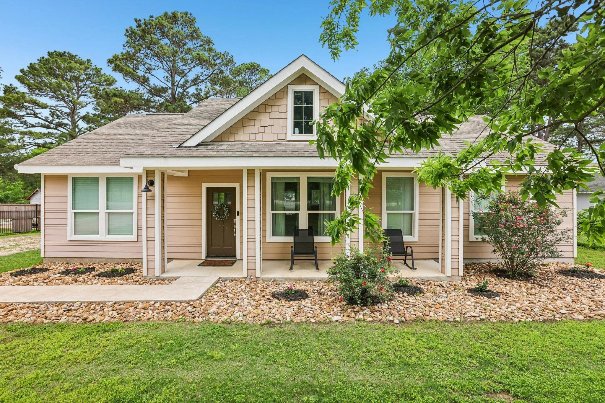 Photo of 112 TWIN LAKES LN, Bastrop, TX, 78602
