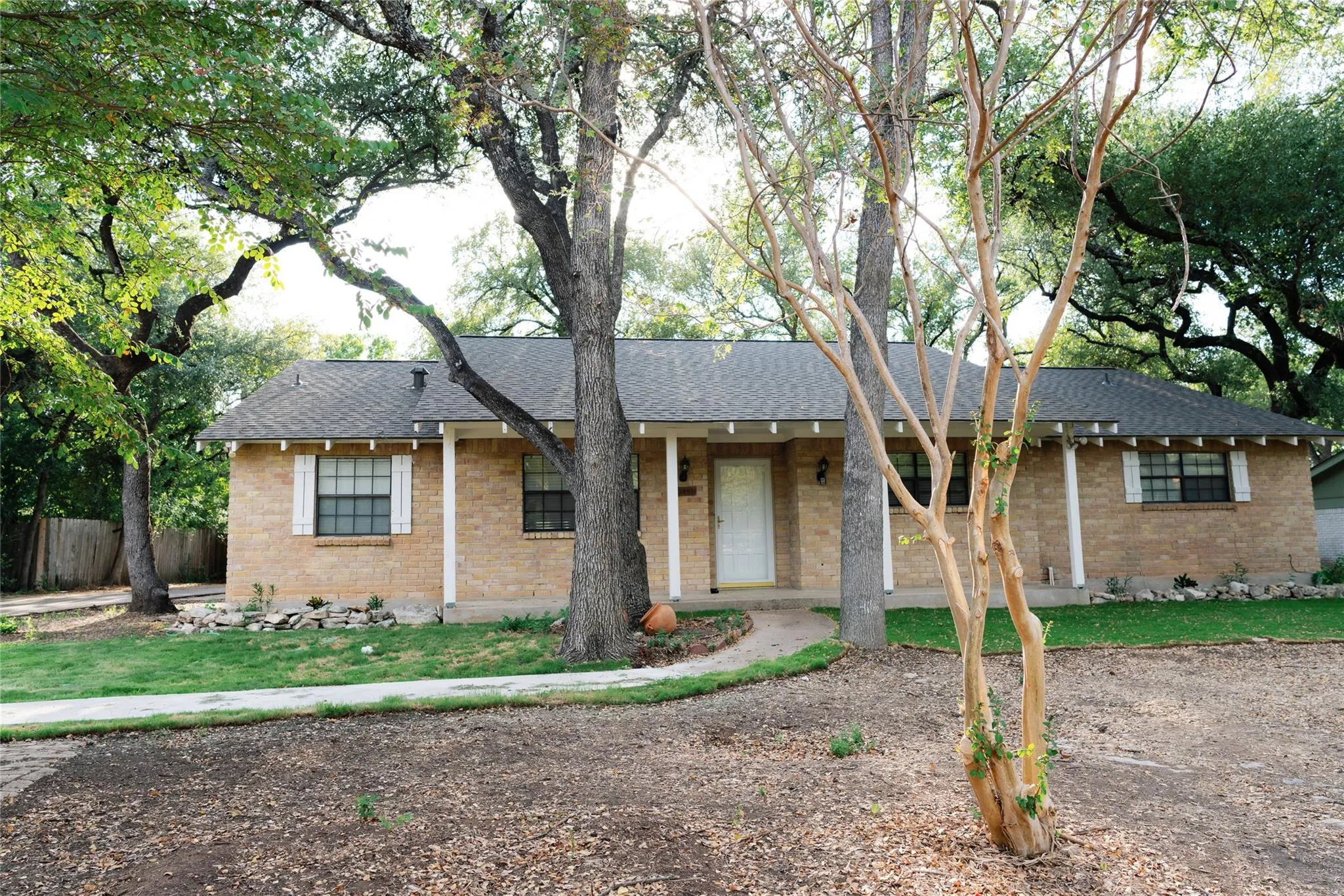 Photo 5 of 13002 CEDARHURST CIR