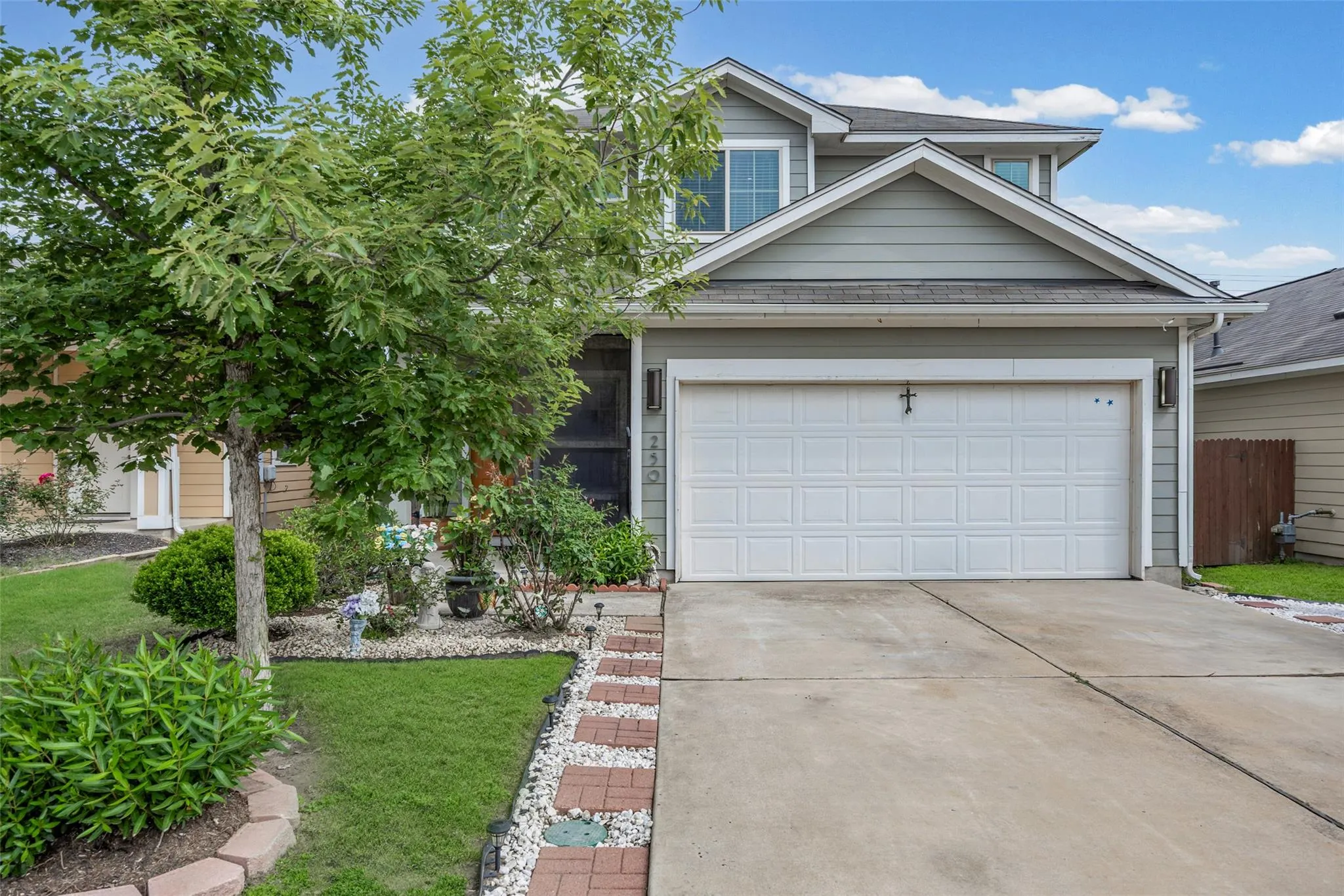 Photo of 250 TWISTED OAKS LN, Buda, TX, 78610