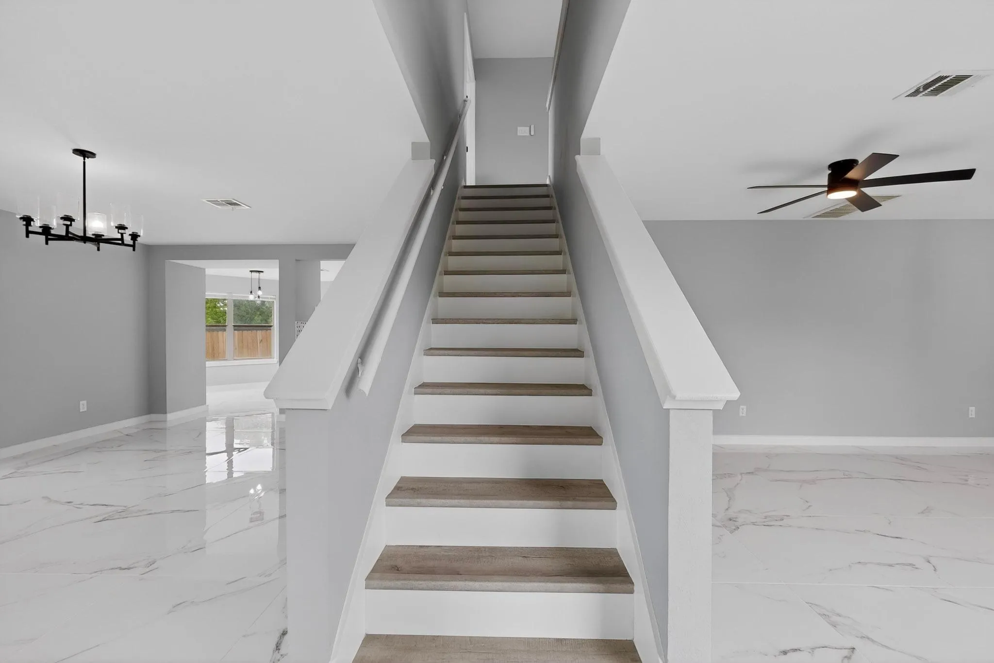Photo 5 of 1200 APOLLO CIR