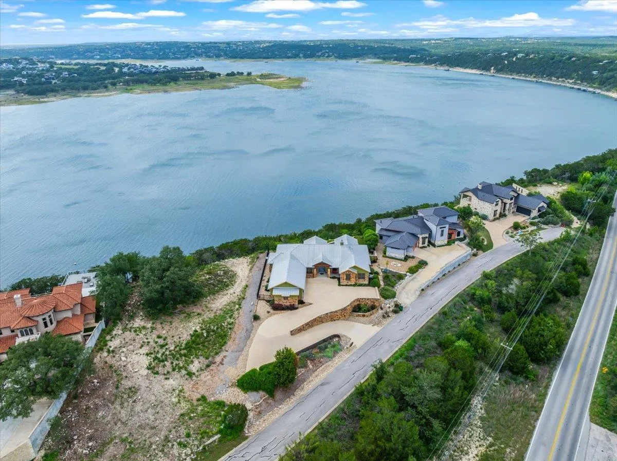 Photo 4 of 1604 WATERCLIFFE DR