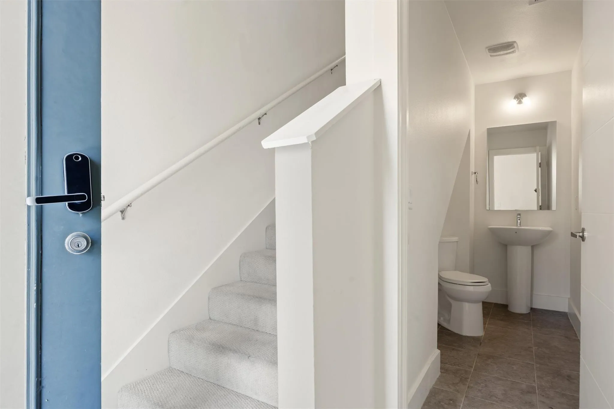 Photo 2 of 604 N BLUFF DR #244