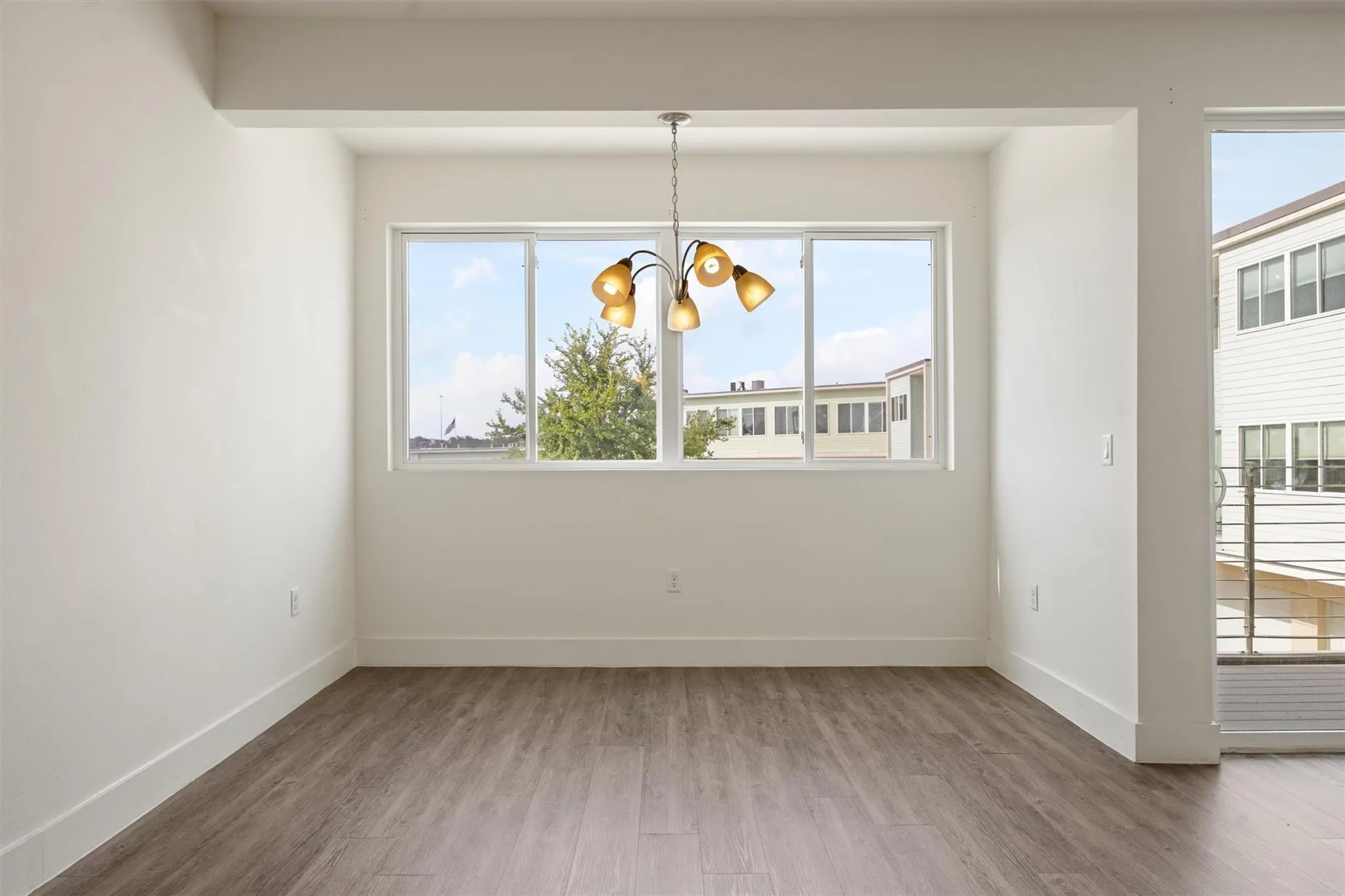 Photo 5 of 604 N BLUFF DR #244