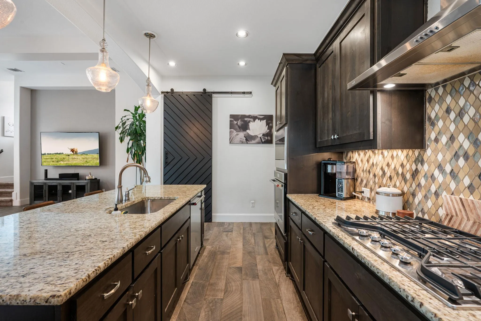 Photo 5 of 401 SKYFLOWER DR