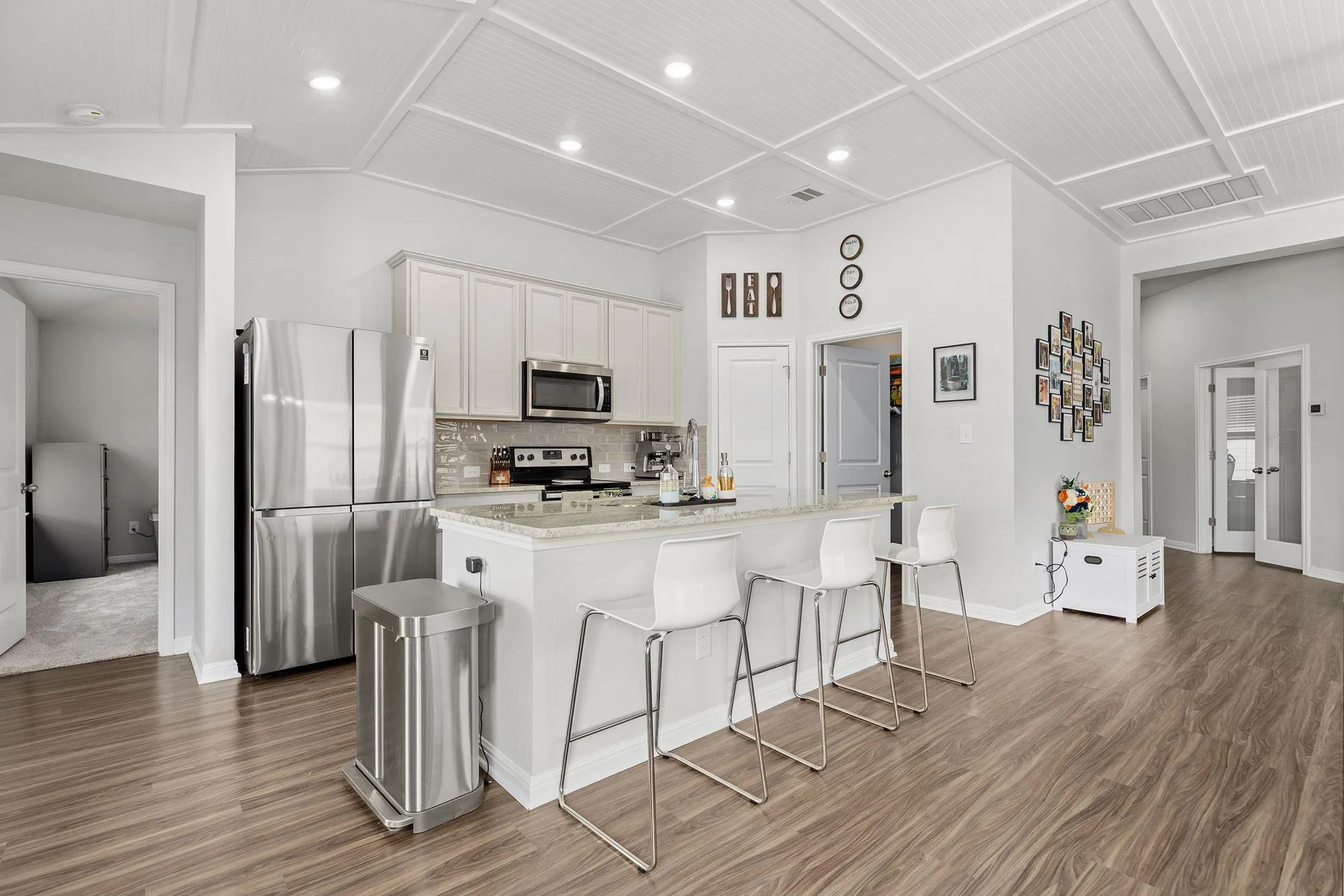 Photo 5 of 105 BALSAM ST