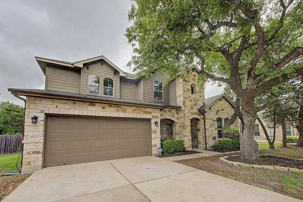 Photo 3 of 17804 LINKHILL DR