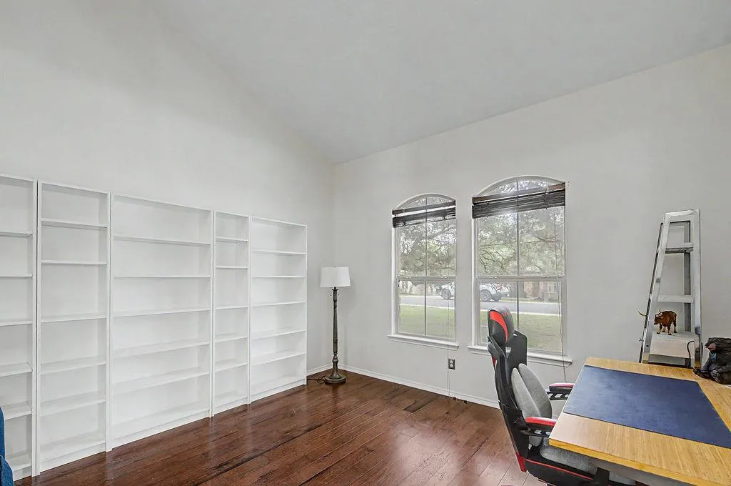 Photo 5 of 17804 LINKHILL DR