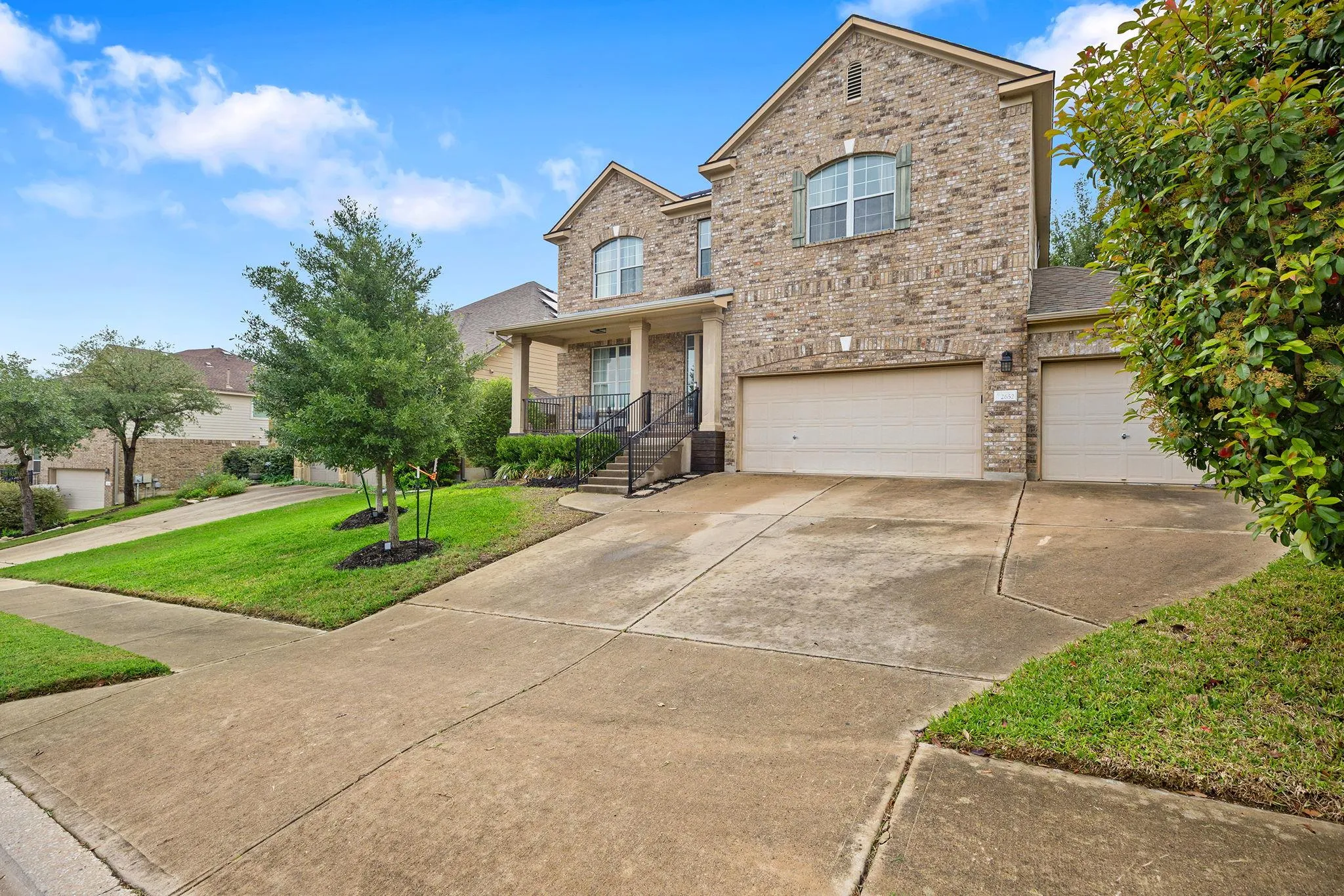 Photo 2 of 2652 RAVENWOOD DR