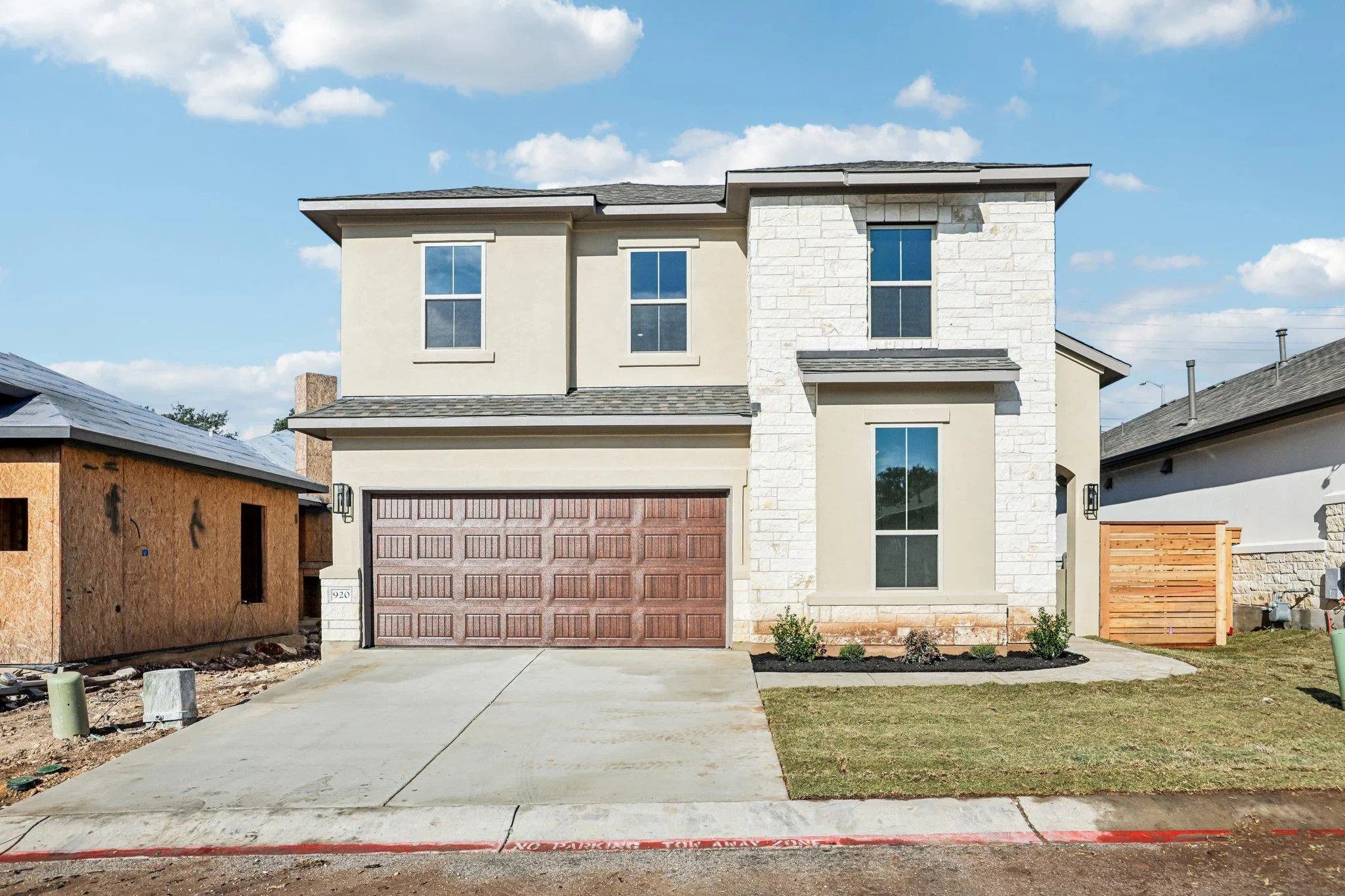 Photo of 920 INDIAN HAWTHORNE DR #GH-8, Georgetown, TX, 78628