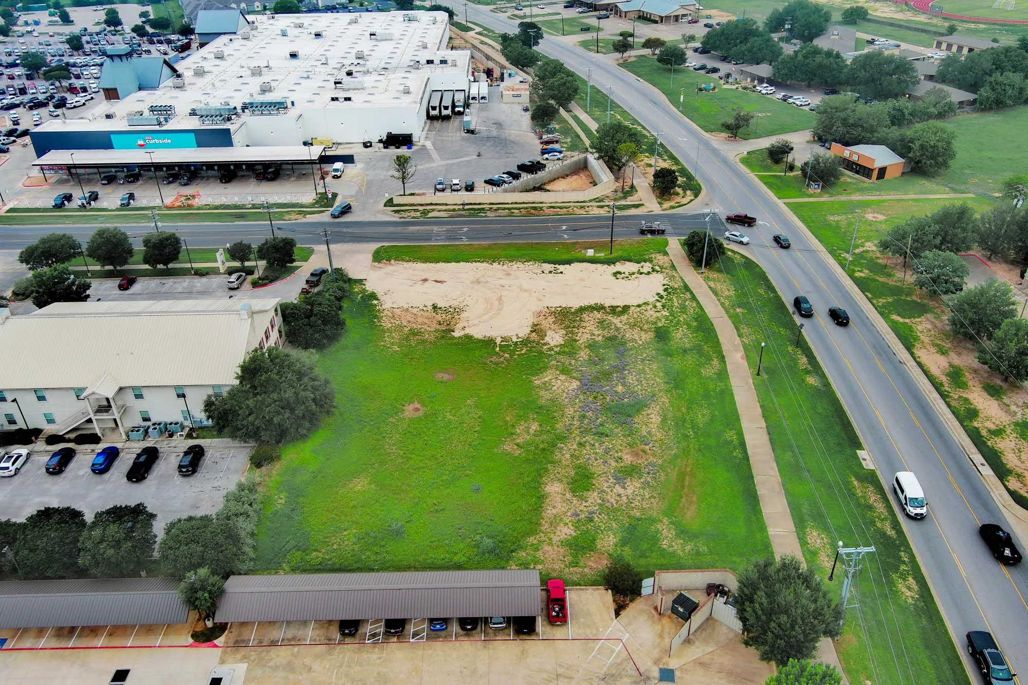 Photo 4 of 113 N HASLER BLVD
