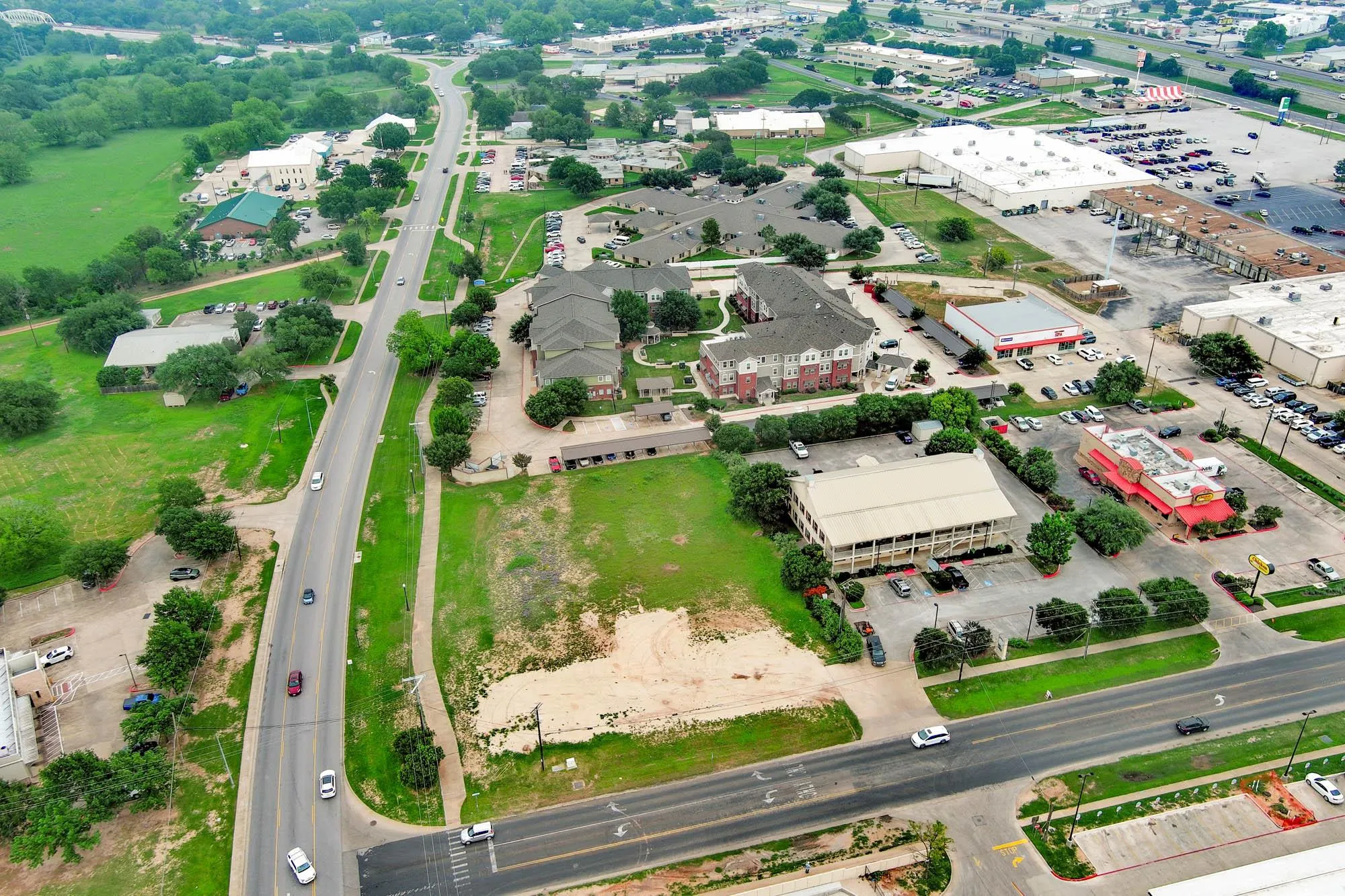 Photo 5 of 113 N HASLER BLVD