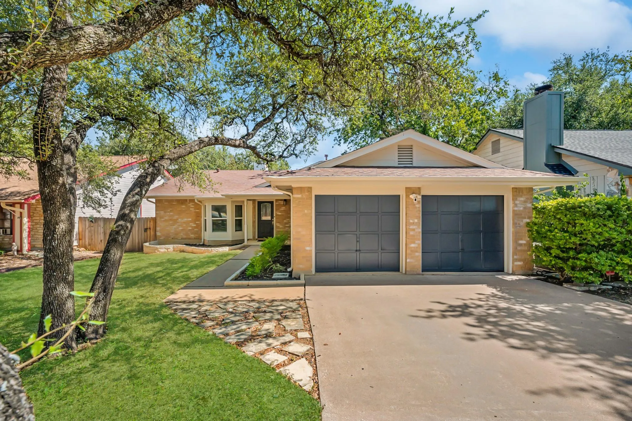 Photo of 5810 SECREST DR, Austin, TX, 78759