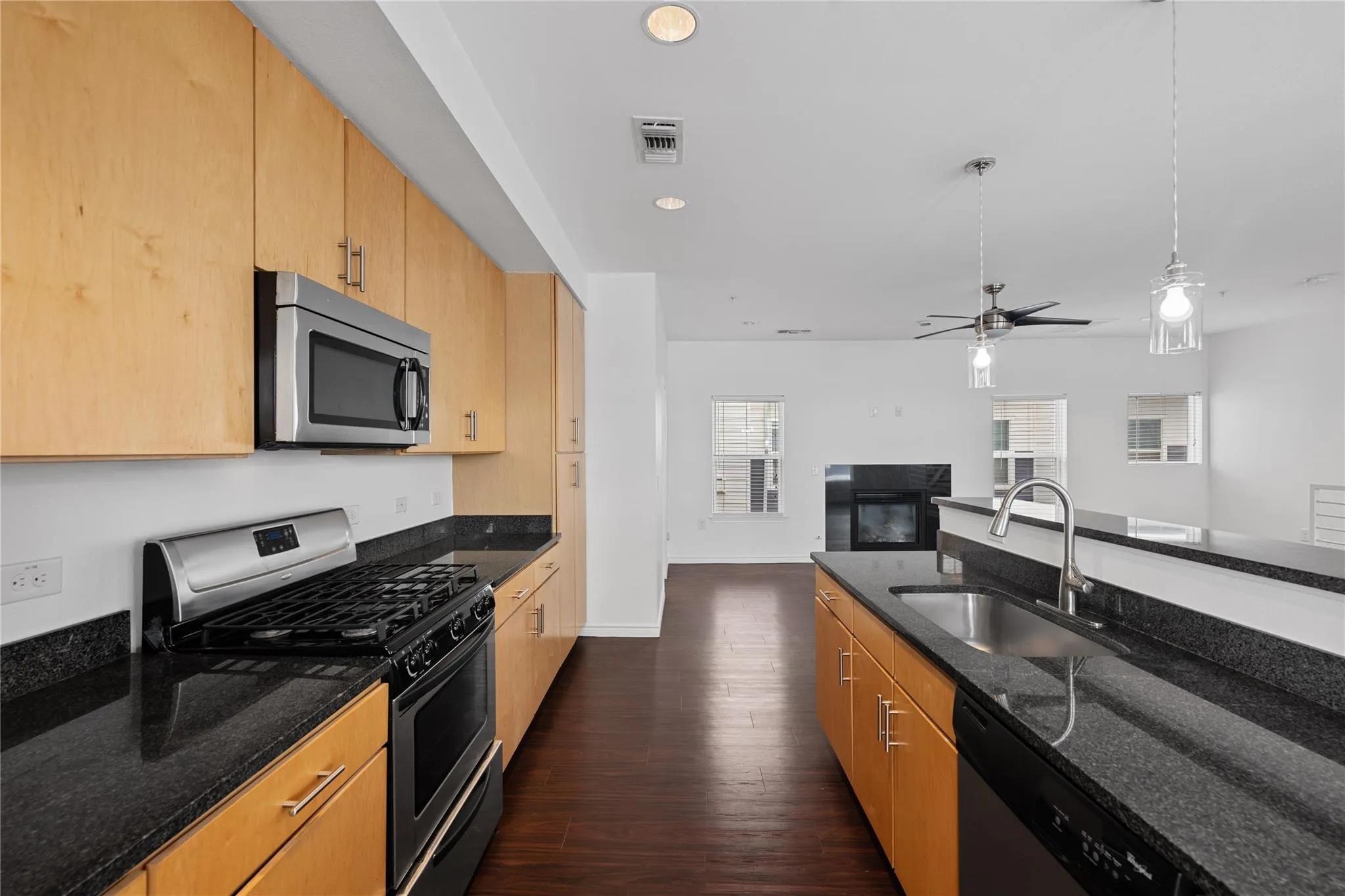 Photo 5 of 2606 WILSON ST #1104