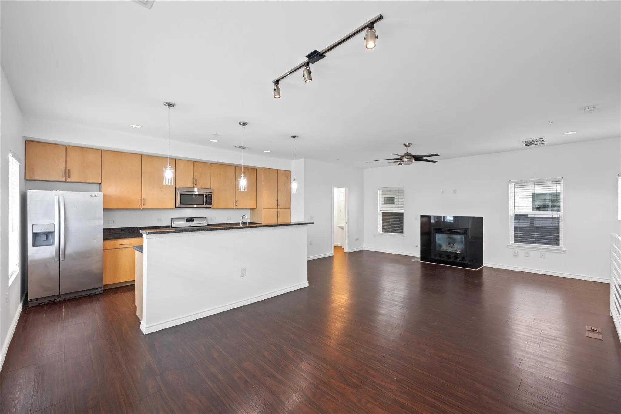 Photo 3 of 2606 WILSON ST #1104