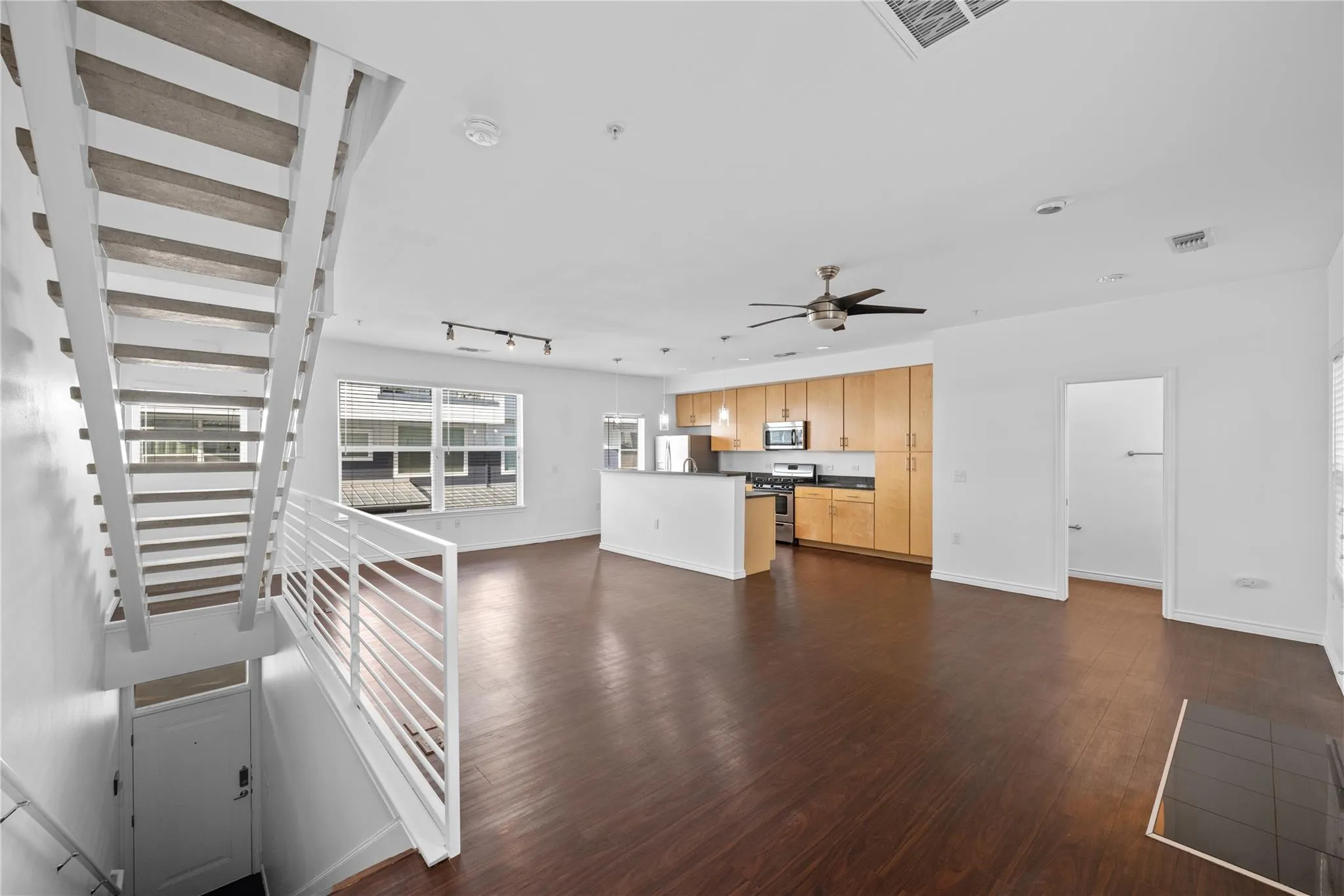 Photo 2 of 2606 WILSON ST #1104
