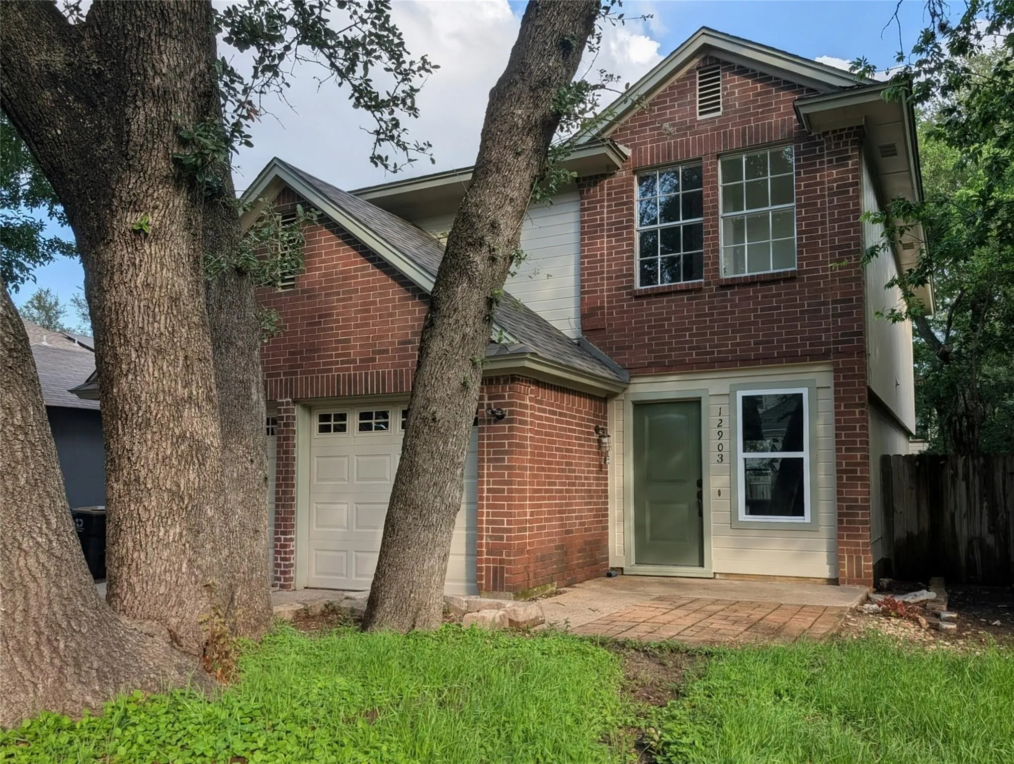 Photo 4 of 12903 STEEPLE CHASE DR