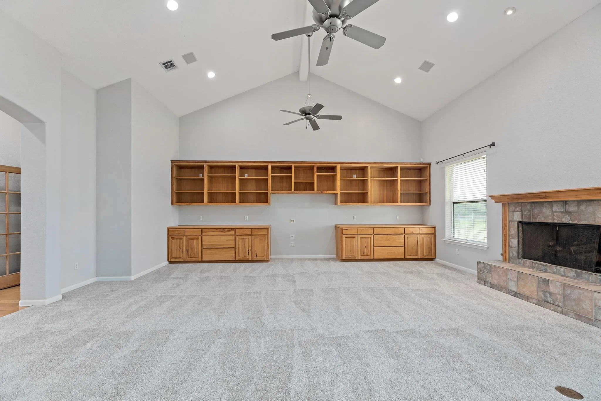 Photo 5 of 221 MUSTANG MESA NONE