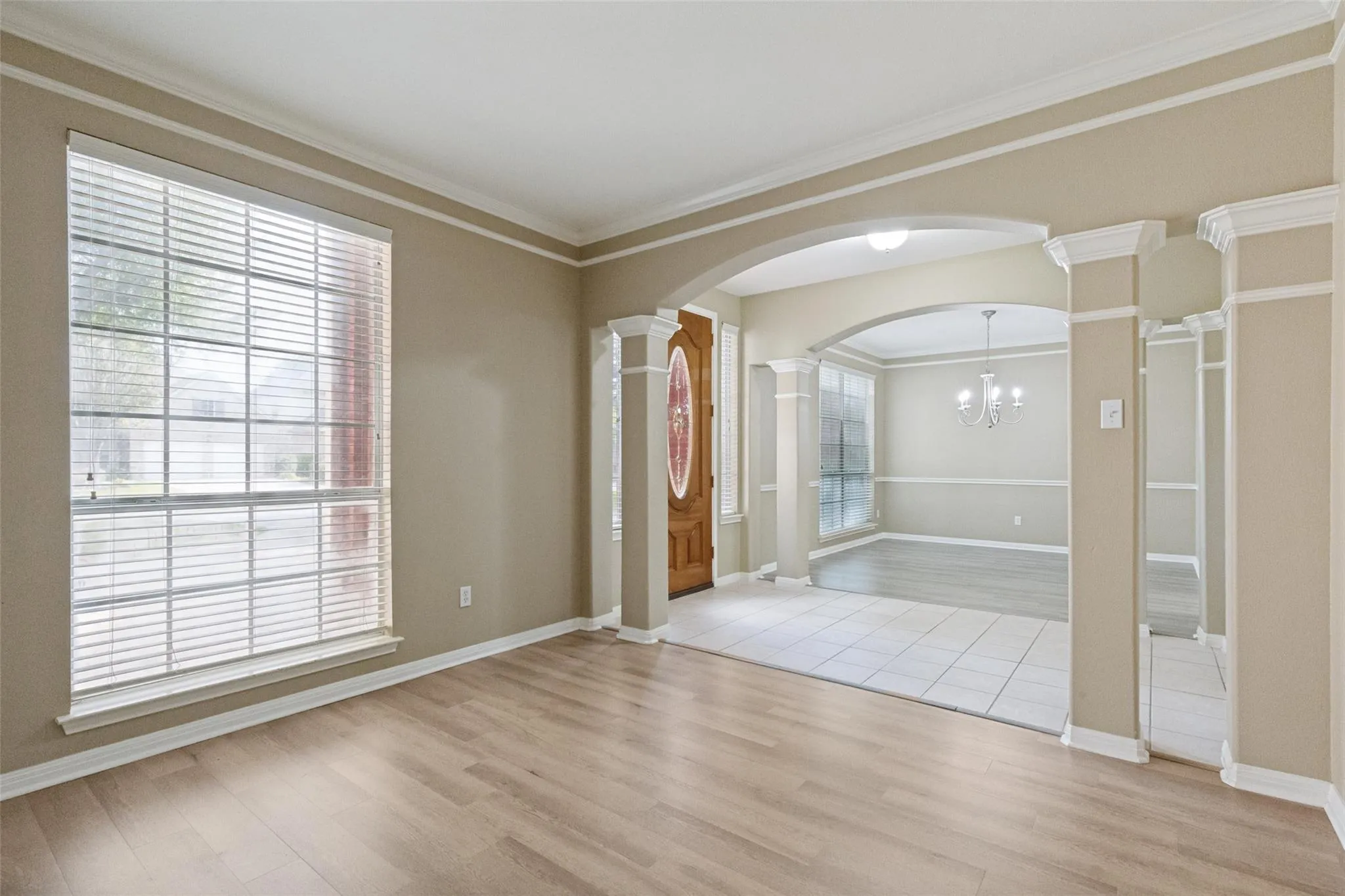 Photo 4 of 2244 FERNSPRING DR