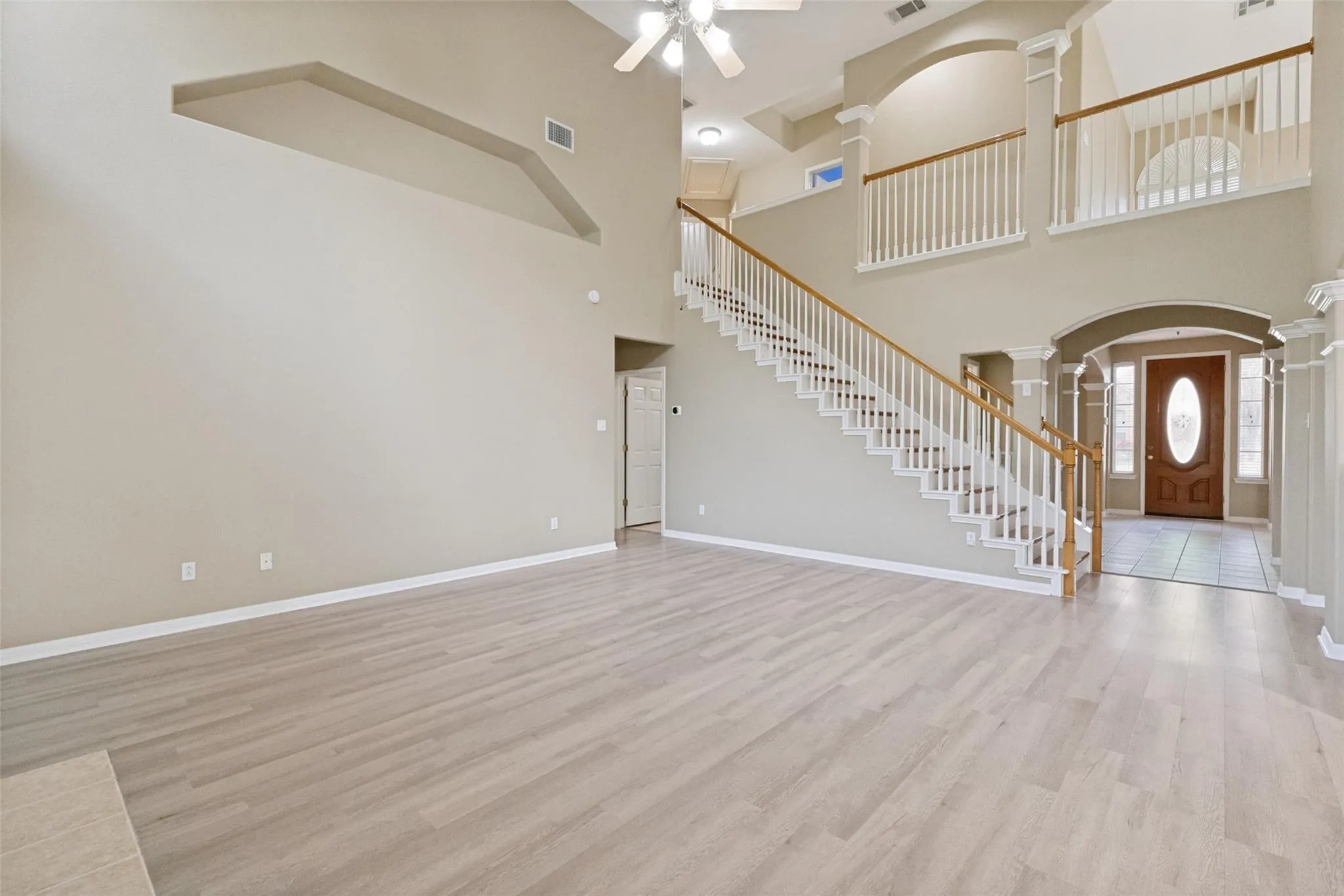 Photo 3 of 2244 FERNSPRING DR