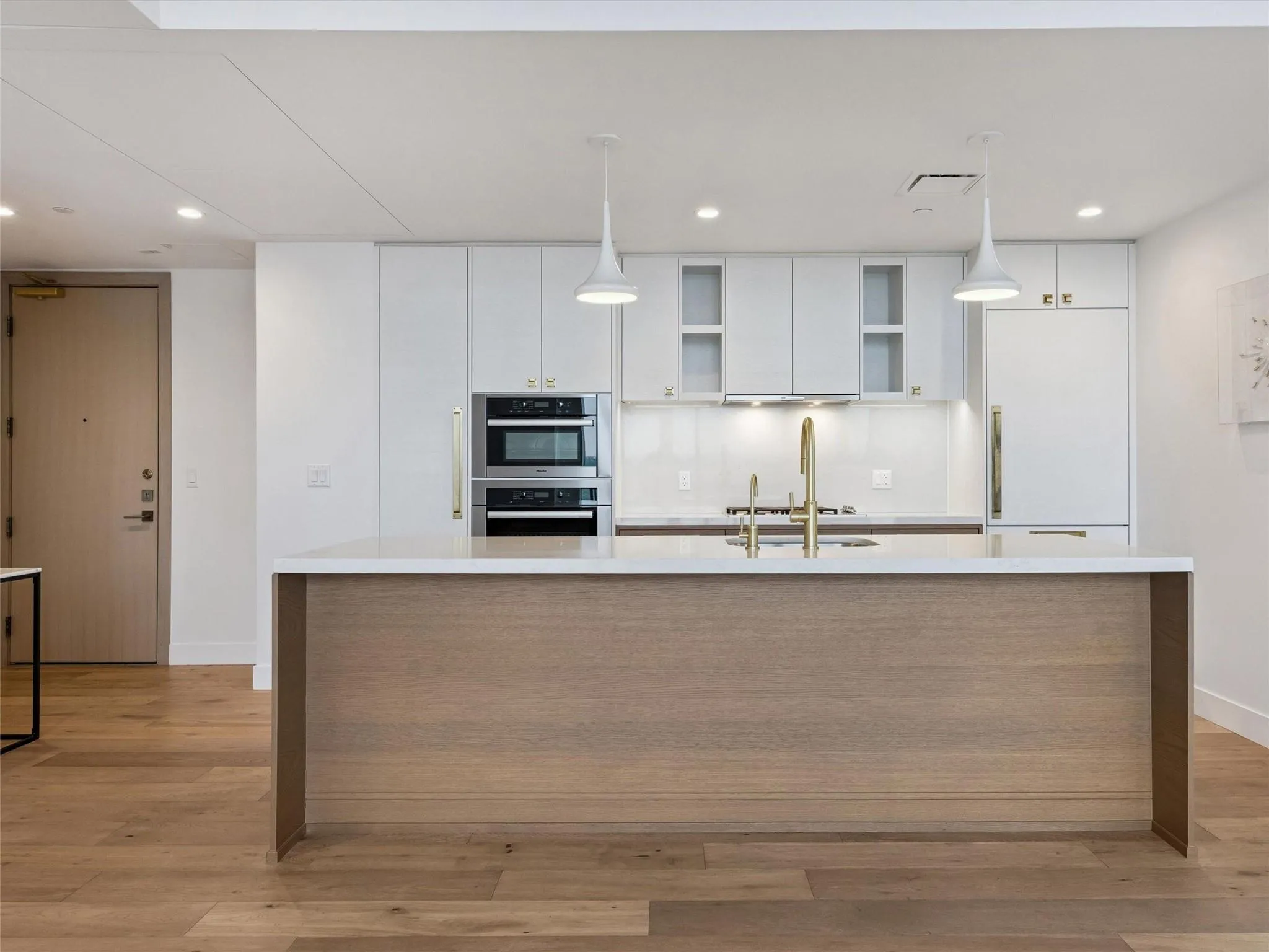 Photo 2 of 70 RAINEY ST #2201