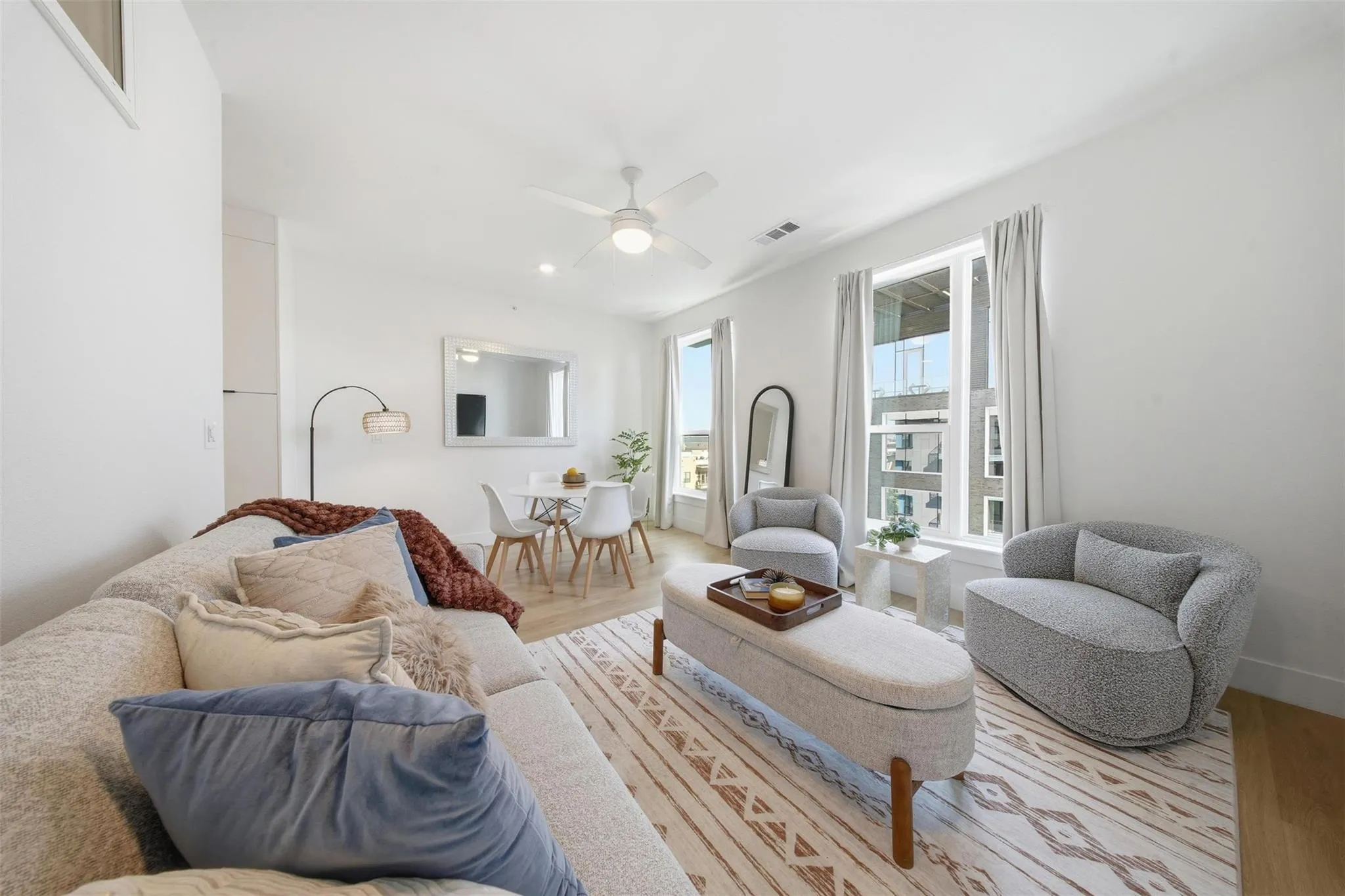 Photo of 1701 SIMOND AVE #615, Austin, TX, 78723