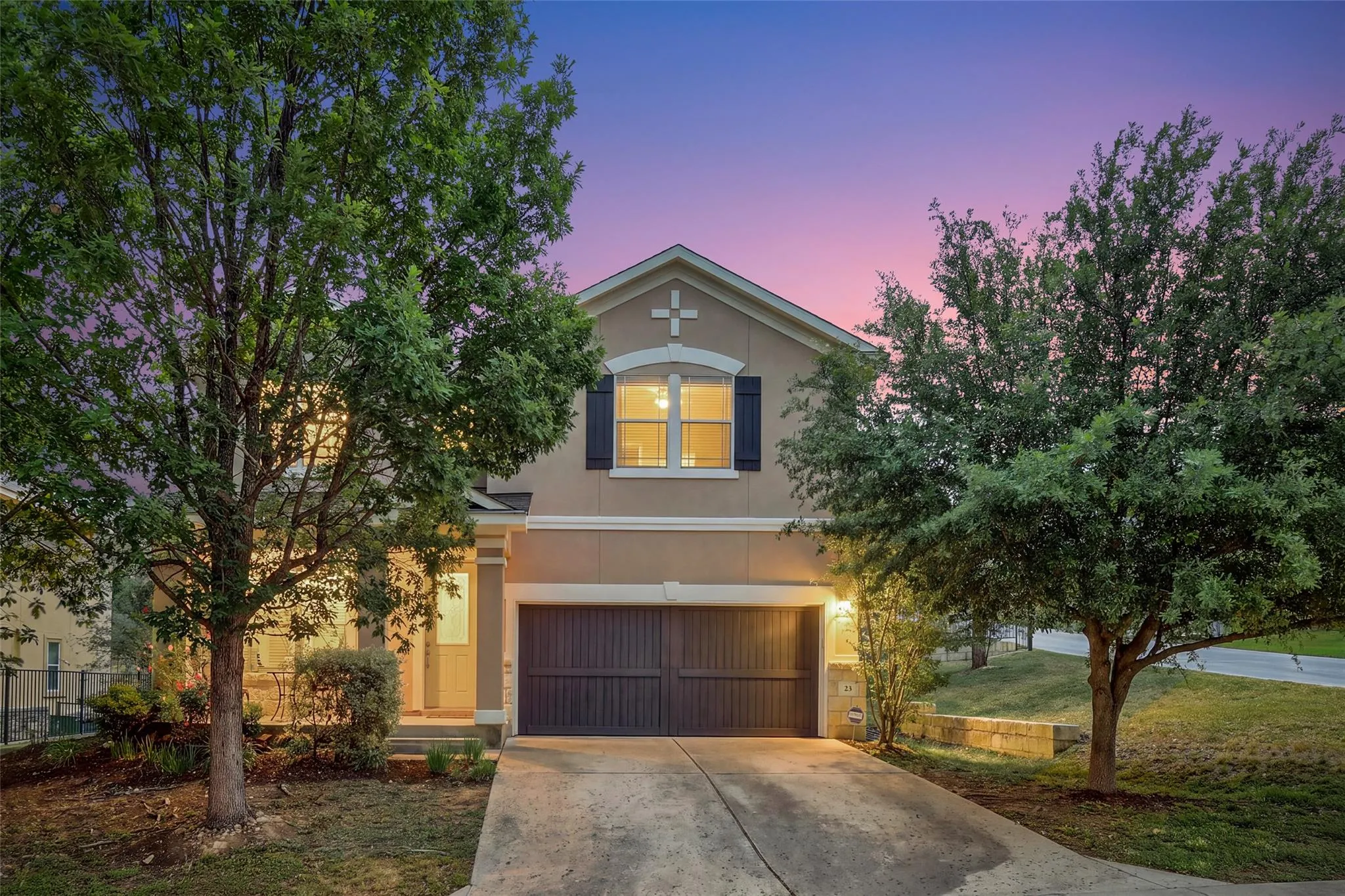 Photo of 23 STONE TERRACE DR, Austin, TX, 78734