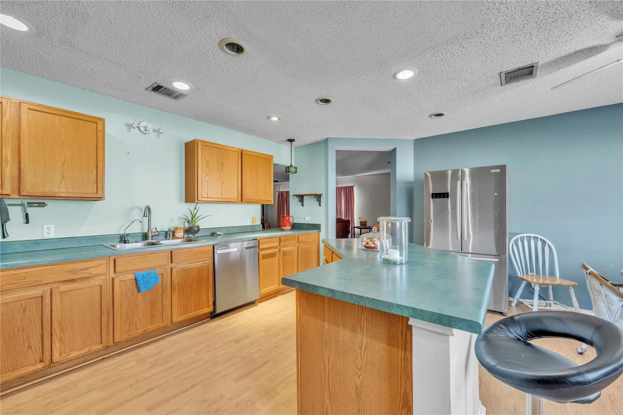 Photo 4 of 711 PALITINE LN