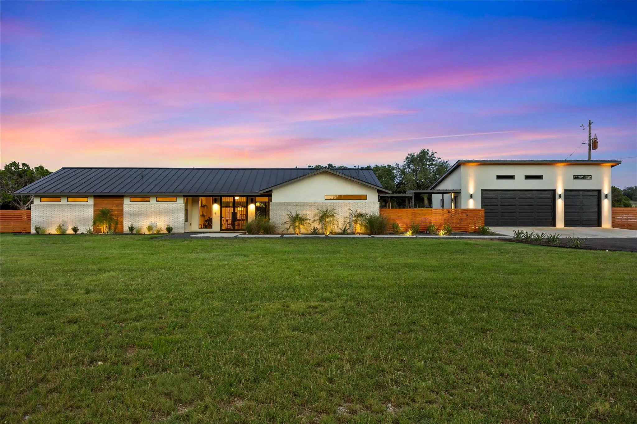 Photo of 402 ROLLING HILLS RD, Liberty Hill, TX, 78642