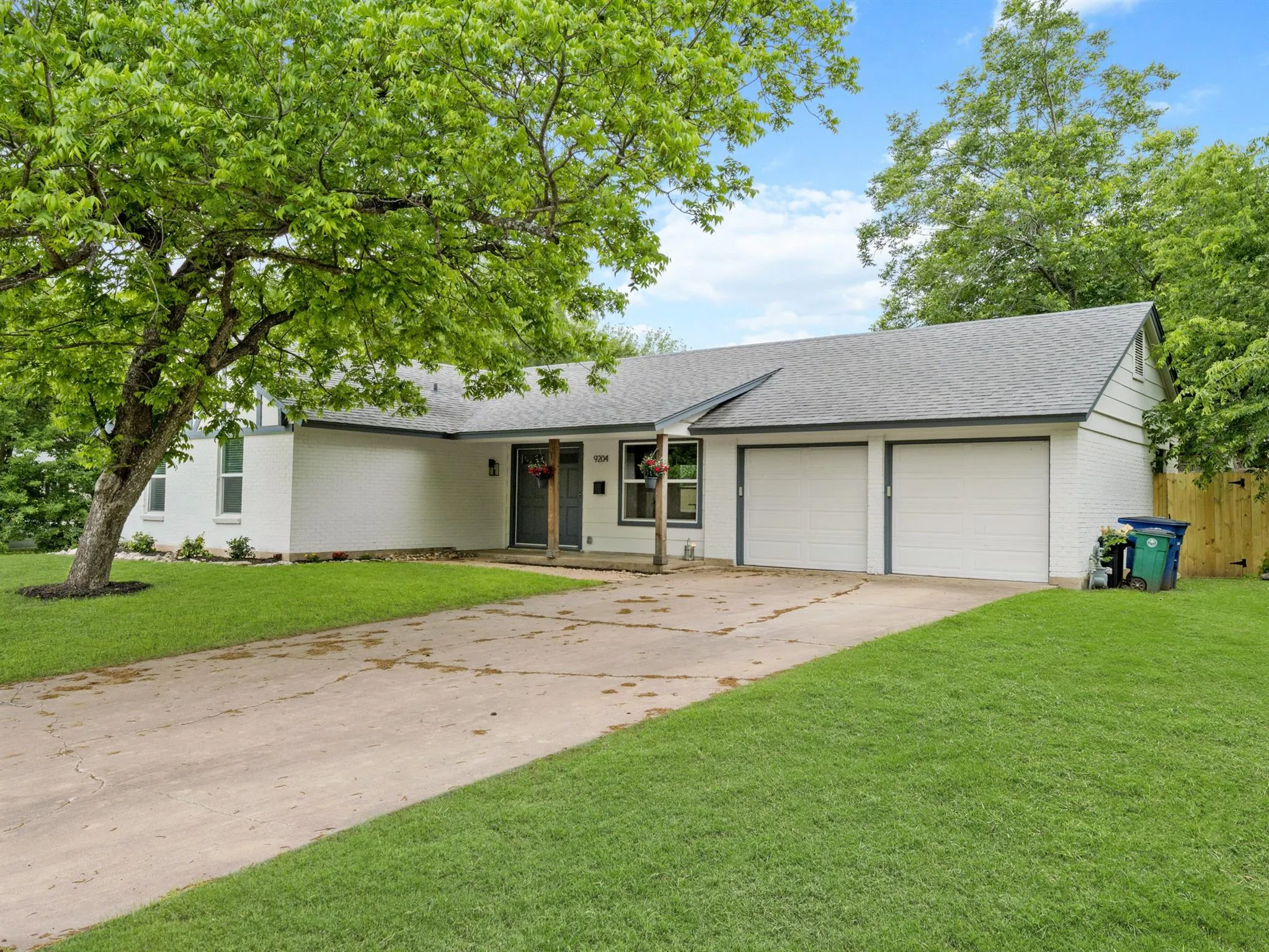 Photo 3 of 9204 COLLINFIELD DR