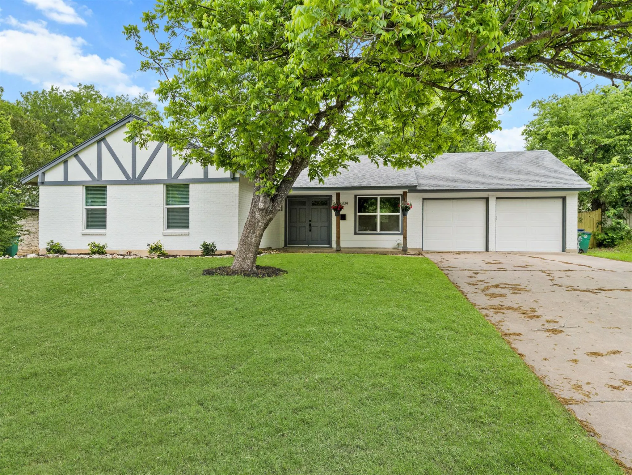 Photo 4 of 9204 COLLINFIELD DR