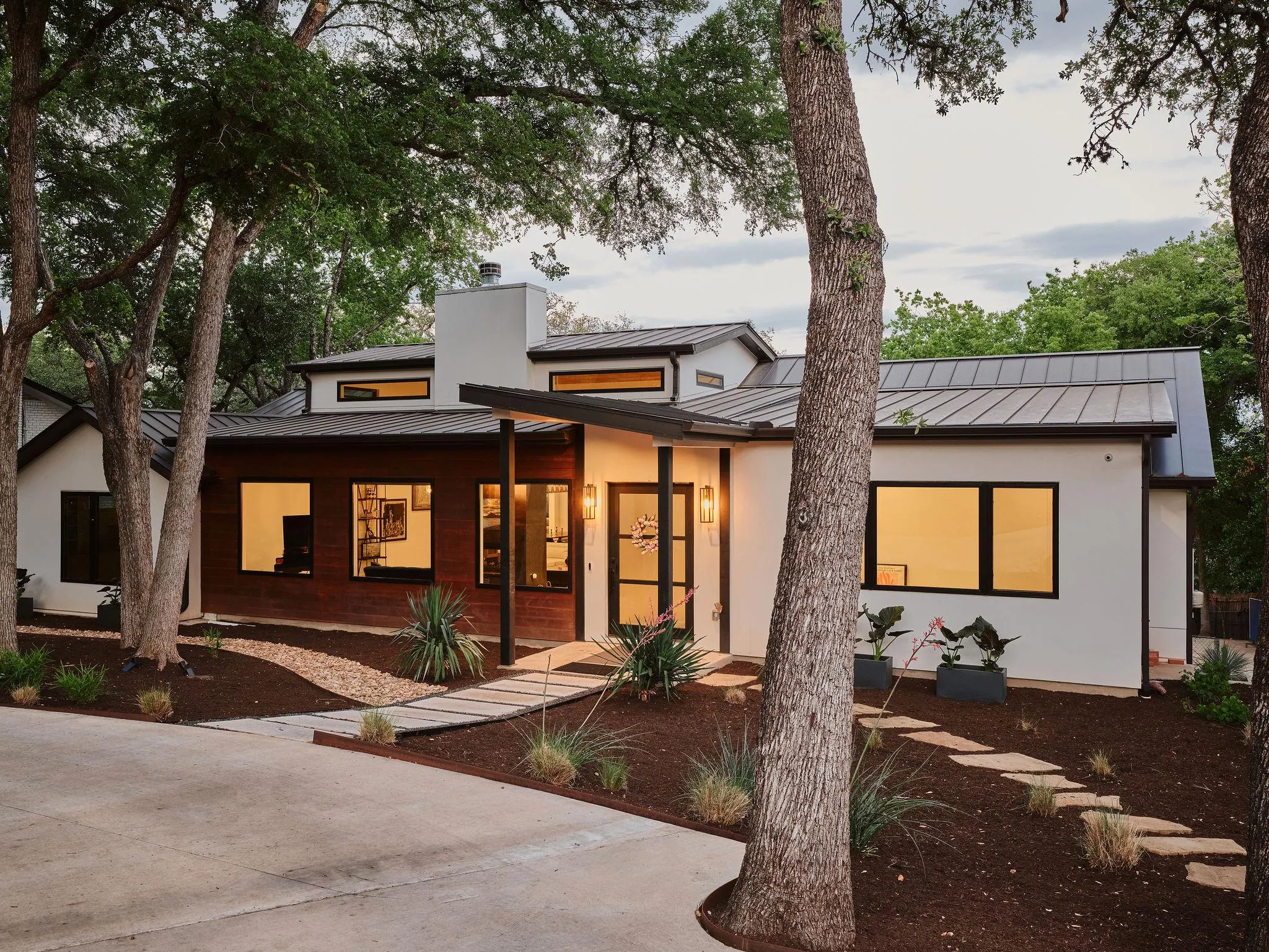 Photo 2 of 4301 BALCONES DR